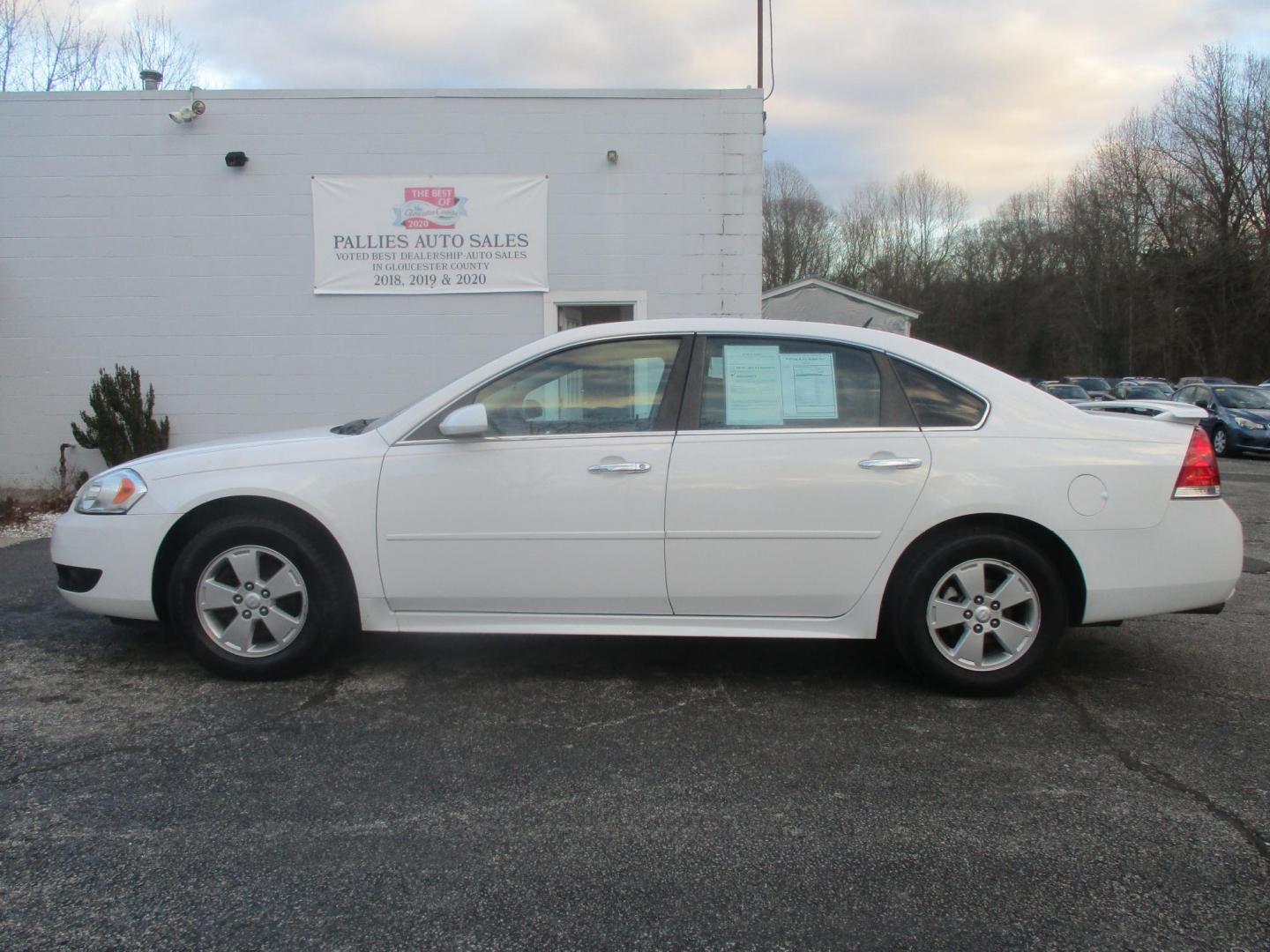 2016 WHITE Chevrolet Impala Limited LTZ (2G1WC5E33G1) with an 3.6L V6 DOHC 16V FFV engine, 6A transmission, located at 540a Delsea Drive, Sewell, NJ, 08080, (987) 867-5309, 39.752560, -75.111206 - Photo#1