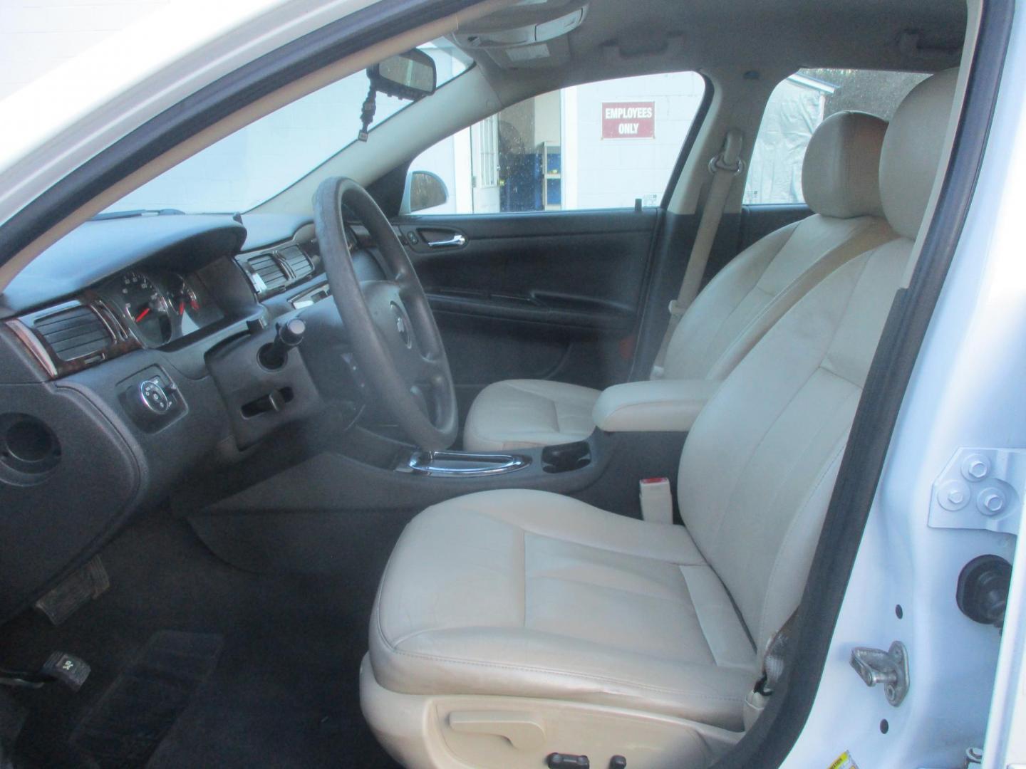 2016 WHITE Chevrolet Impala Limited LTZ (2G1WC5E33G1) with an 3.6L V6 DOHC 16V FFV engine, 6A transmission, located at 540a Delsea Drive, Sewell, NJ, 08080, (987) 867-5309, 39.752560, -75.111206 - Photo#12