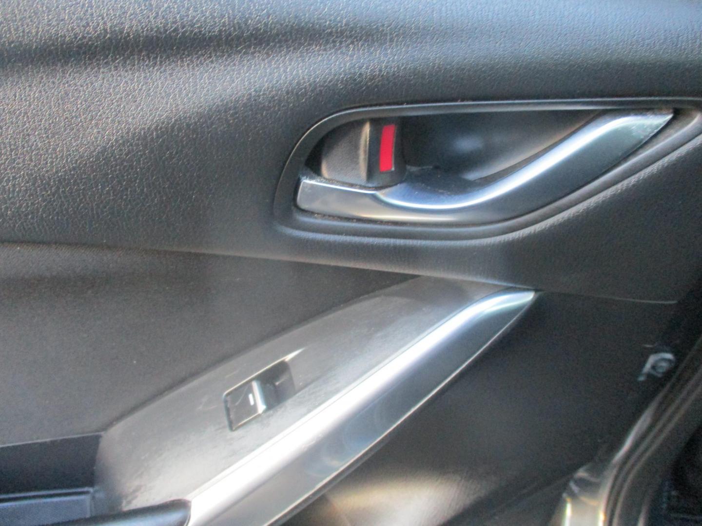 2016 GRAY Mazda Mazda6 i Sport AT (JM1GJ1U54G1) with an 2.5L L4 DOHC 16V engine, 6-Speed Automatic transmission, located at 540a Delsea Drive, Sewell, NJ, 08080, (987) 867-5309, 39.752560, -75.111206 - Photo#13