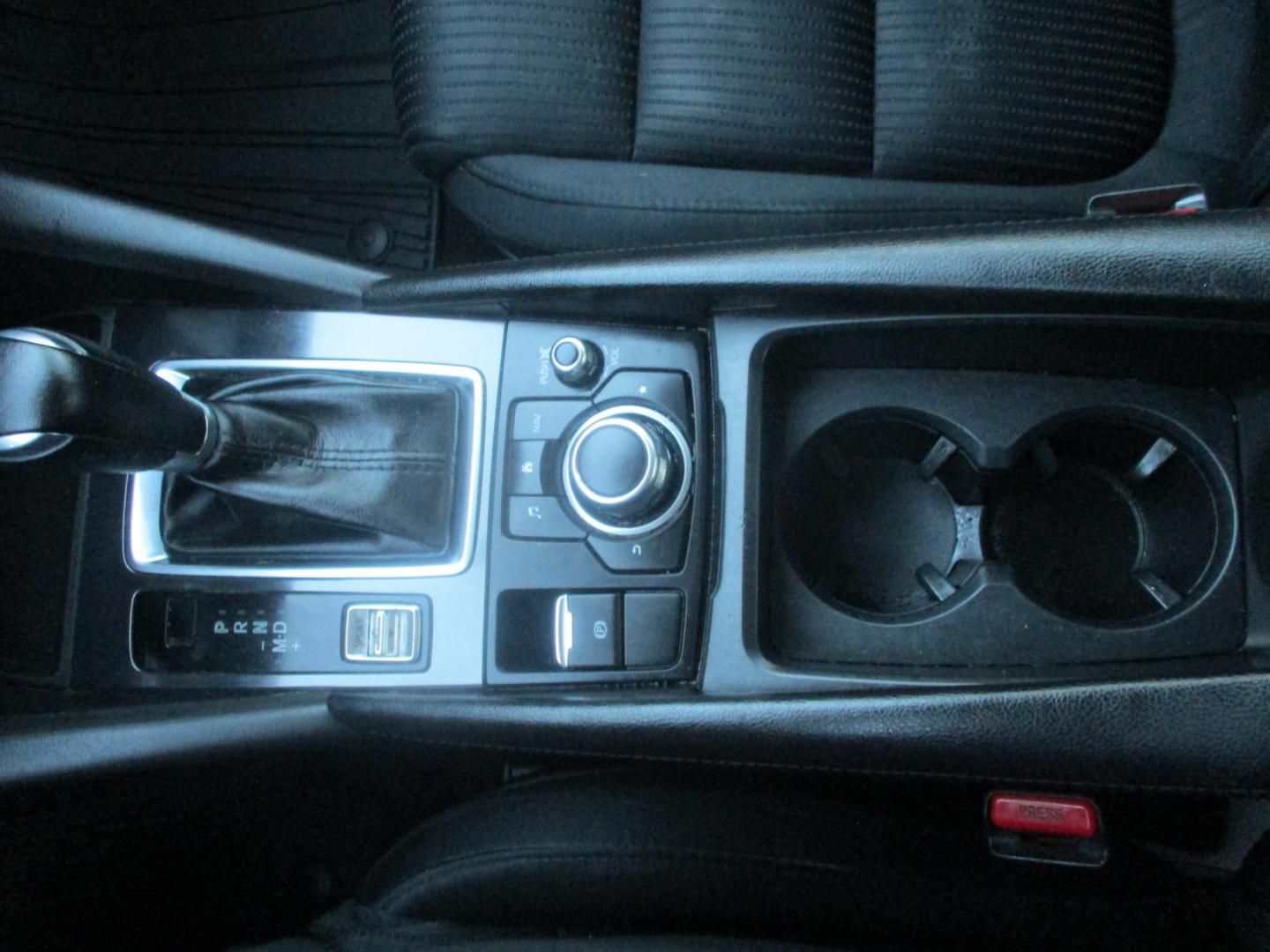 2016 GRAY Mazda Mazda6 i Sport AT (JM1GJ1U54G1) with an 2.5L L4 DOHC 16V engine, 6-Speed Automatic transmission, located at 540a Delsea Drive, Sewell, NJ, 08080, (987) 867-5309, 39.752560, -75.111206 - Photo#21