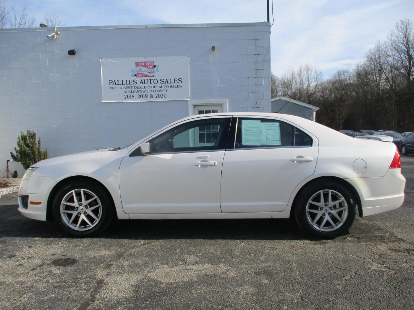 2010 WHITE Ford Fusion SEL (3FAHP0JA5AR) with an 2.5L L4 DOHC 16V engine, located at 540a Delsea Drive, Sewell, NJ, 08080, (987) 867-5309, 39.752560, -75.111206 - Photo#1