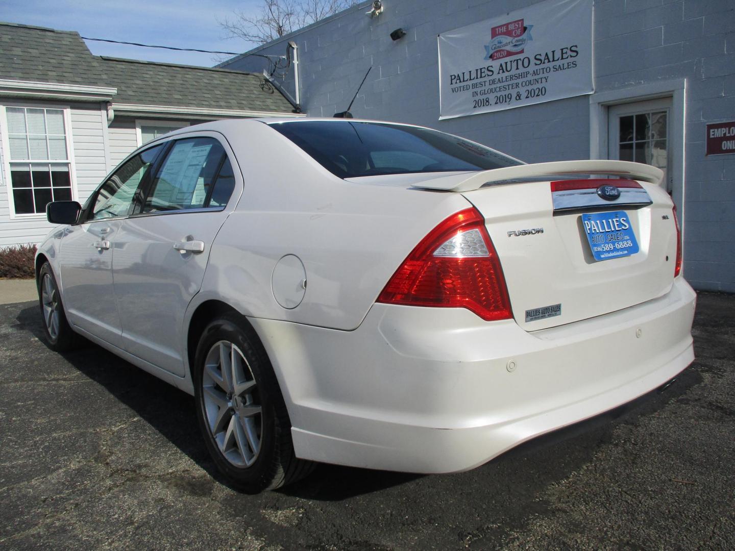 2010 WHITE Ford Fusion SEL (3FAHP0JA5AR) with an 2.5L L4 DOHC 16V engine, located at 540a Delsea Drive, Sewell, NJ, 08080, (987) 867-5309, 39.752560, -75.111206 - Photo#2