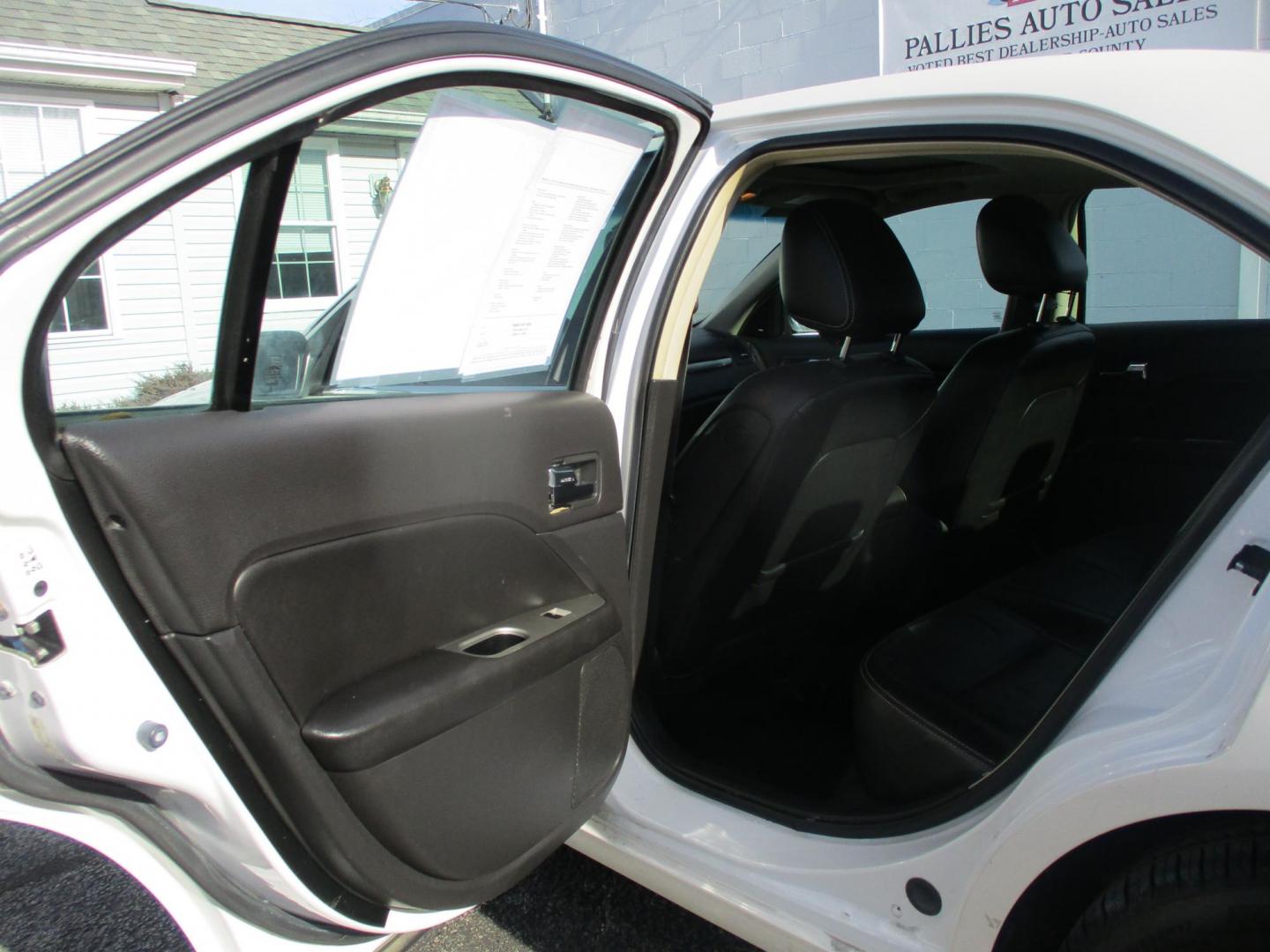 2010 WHITE Ford Fusion SEL (3FAHP0JA5AR) with an 2.5L L4 DOHC 16V engine, located at 540a Delsea Drive, Sewell, NJ, 08080, (987) 867-5309, 39.752560, -75.111206 - Photo#13