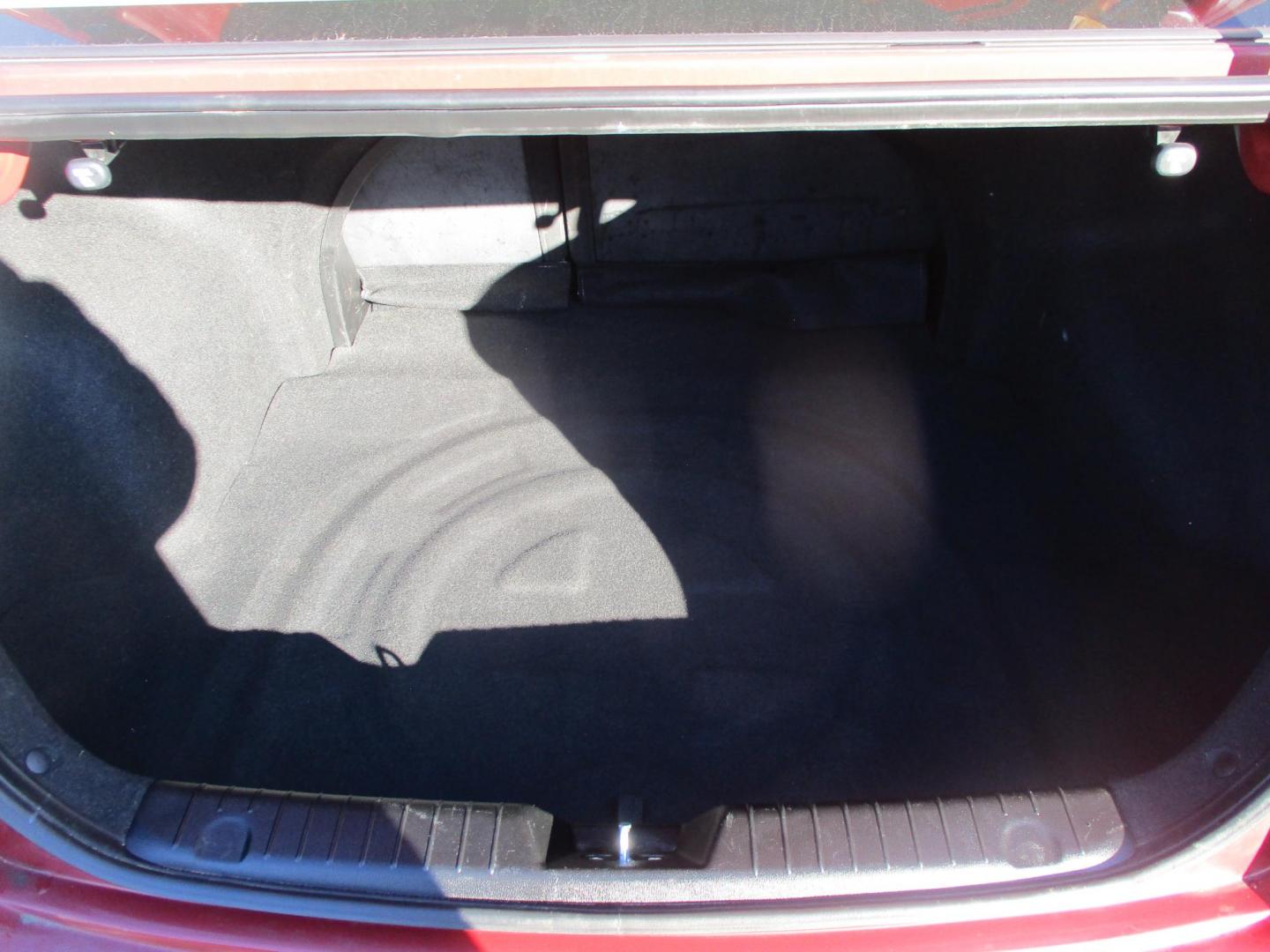 2010 RED Hyundai Elantra GLS (KMHDU4AD4AU) with an 2.0L L4 DOHC 16V engine, located at 540a Delsea Drive, Sewell, NJ, 08080, (987) 867-5309, 39.752560, -75.111206 - Photo#24