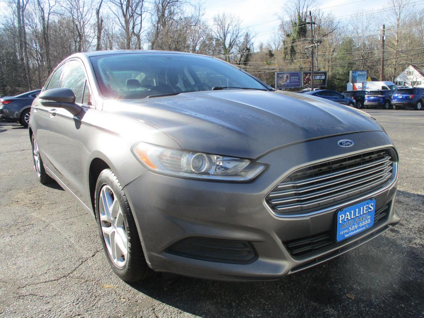 2014 GRAY Ford Fusion SE (1FA6P0H74E5) with an 2.5L L4 DOHC 16V engine, located at 540a Delsea Drive, Sewell, NJ, 08080, (987) 867-5309, 39.752560, -75.111206 - Photo#7