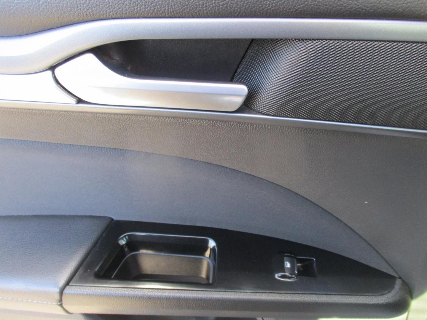 2014 GRAY Ford Fusion SE (1FA6P0H74E5) with an 2.5L L4 DOHC 16V engine, located at 540a Delsea Drive, Sewell, NJ, 08080, (987) 867-5309, 39.752560, -75.111206 - Photo#13