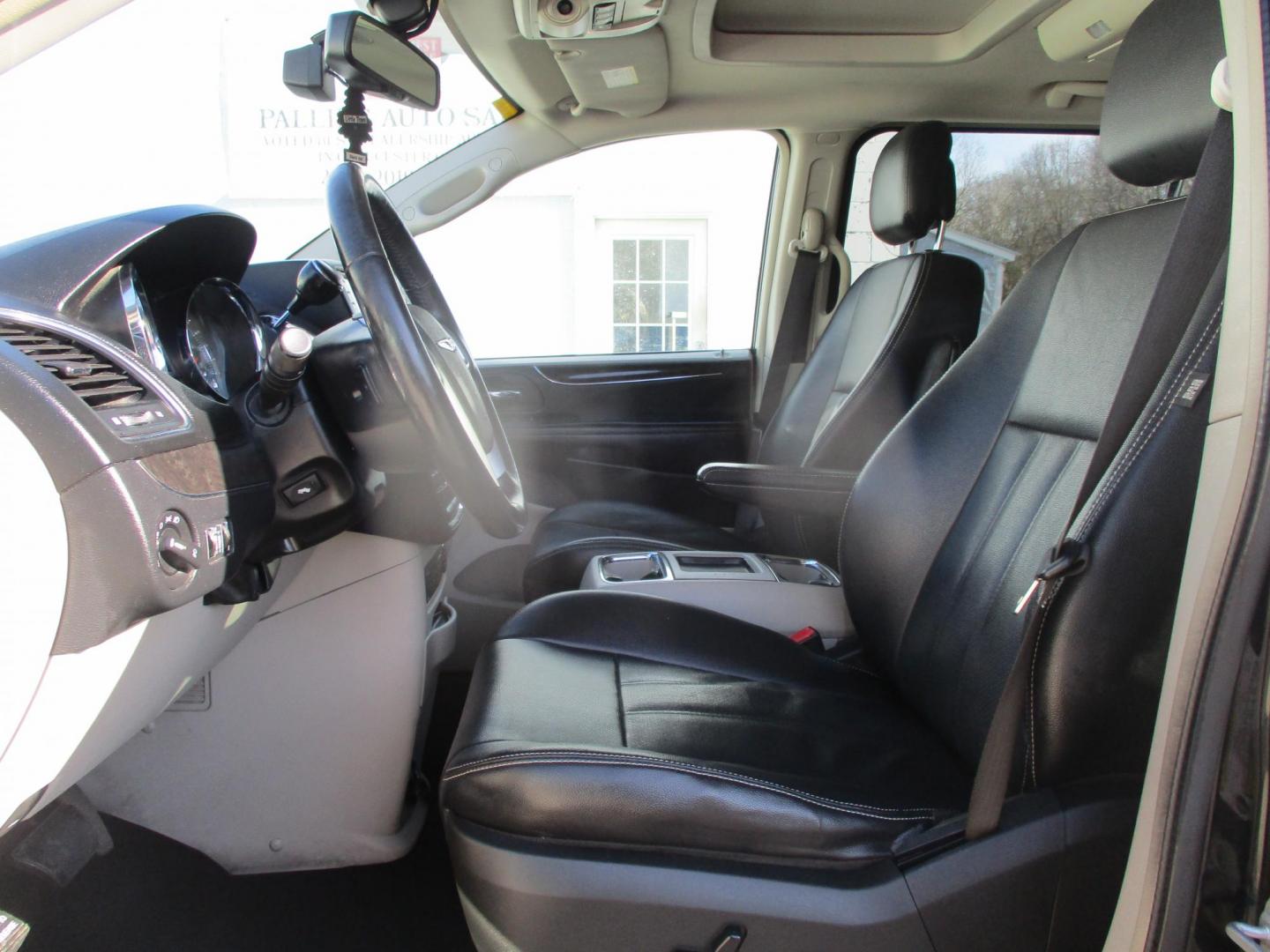 2012 BLACK Chrysler Town & Country Touring-L (2C4RC1CG4CR) with an 3.6L V6 DOHC 24V engine, 6-Speed Automatic transmission, located at 540a Delsea Drive, Sewell, NJ, 08080, (987) 867-5309, 39.752560, -75.111206 - Photo#11