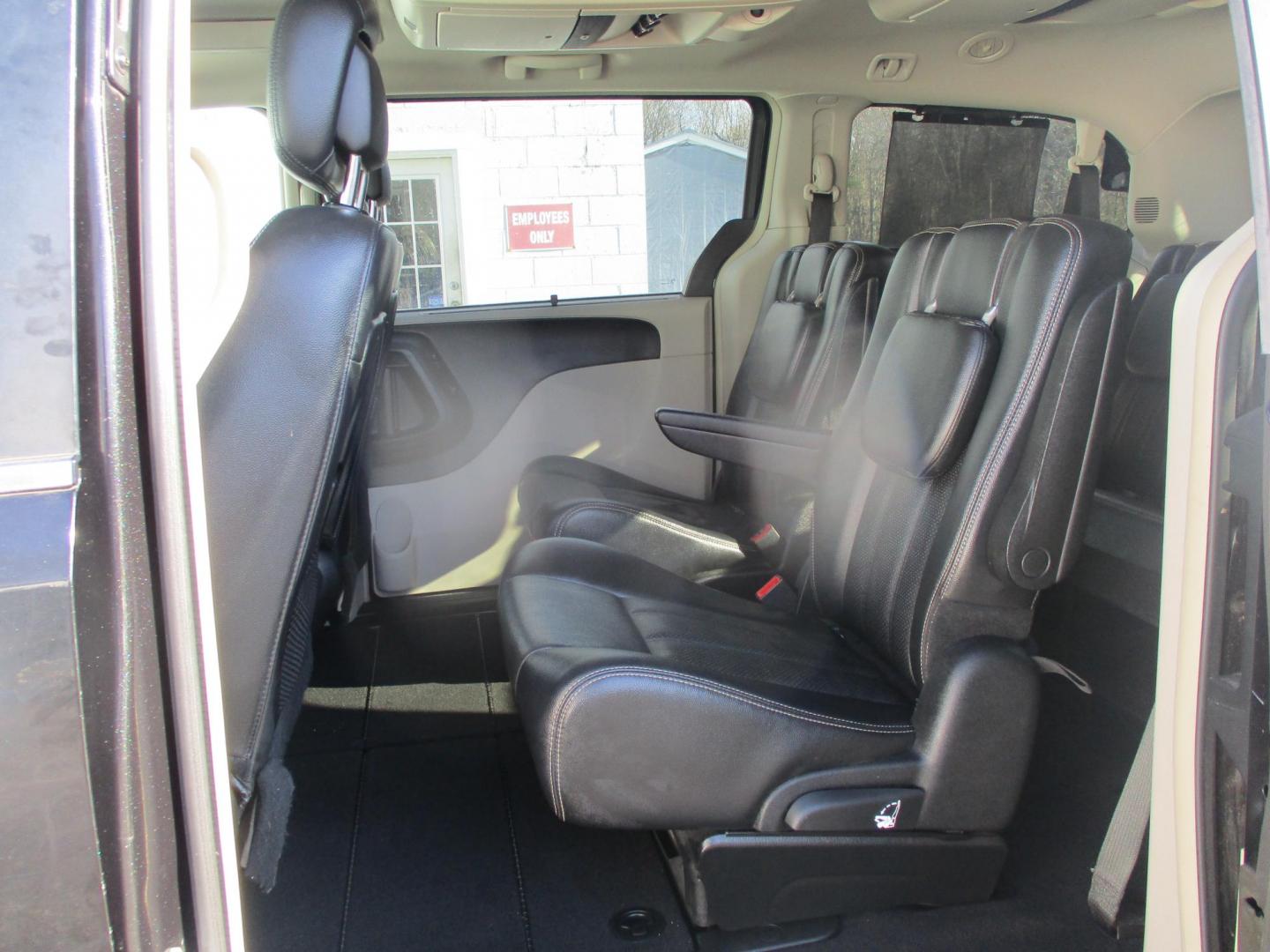 2012 BLACK Chrysler Town & Country Touring-L (2C4RC1CG4CR) with an 3.6L V6 DOHC 24V engine, 6-Speed Automatic transmission, located at 540a Delsea Drive, Sewell, NJ, 08080, (987) 867-5309, 39.752560, -75.111206 - Photo#13