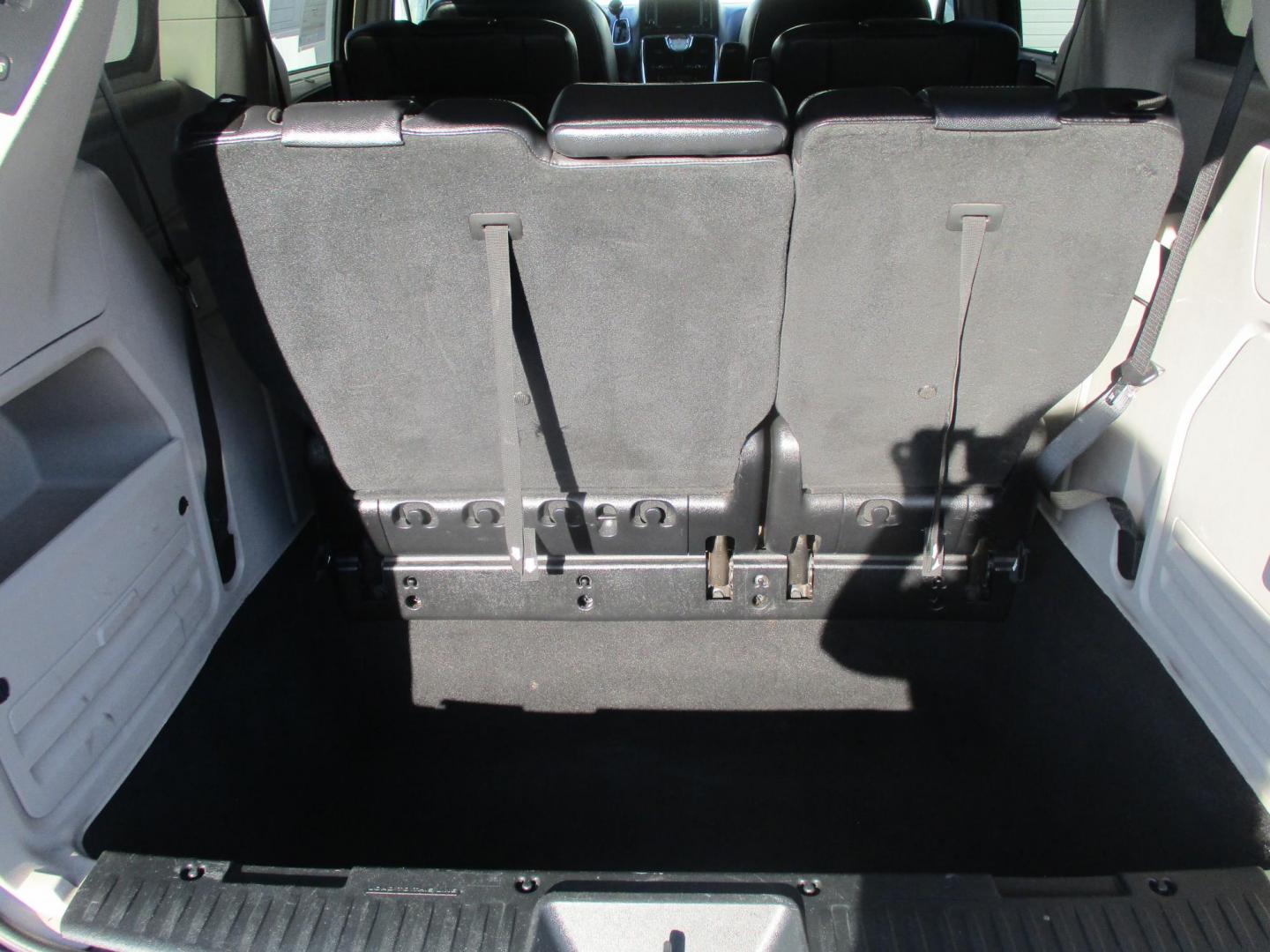 2012 BLACK Chrysler Town & Country Touring-L (2C4RC1CG4CR) with an 3.6L V6 DOHC 24V engine, 6-Speed Automatic transmission, located at 540a Delsea Drive, Sewell, NJ, 08080, (987) 867-5309, 39.752560, -75.111206 - Photo#24