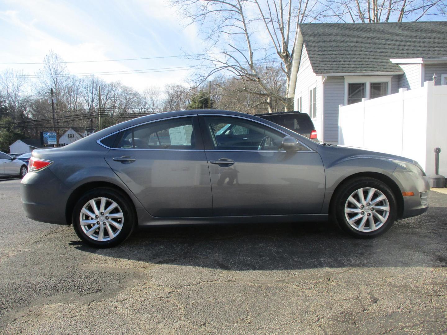 2011 GRAY Mazda MAZDA6 I Grand Touring (1YVHZ8CH5B5) with an 2.5L L4 DOHC 16V engine, 5-Speed Automatic transmission, located at 540a Delsea Drive, Sewell, NJ, 08080, (987) 867-5309, 39.752560, -75.111206 - Photo#6