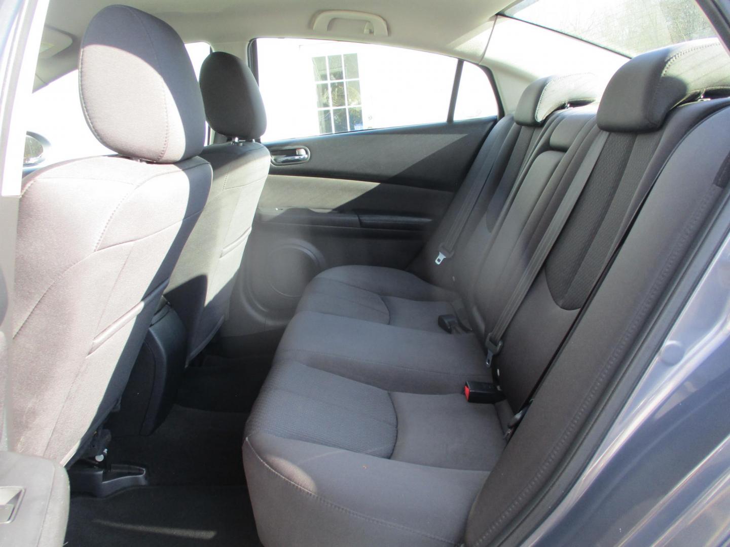 2011 GRAY Mazda MAZDA6 I Grand Touring (1YVHZ8CH5B5) with an 2.5L L4 DOHC 16V engine, 5-Speed Automatic transmission, located at 540a Delsea Drive, Sewell, NJ, 08080, (987) 867-5309, 39.752560, -75.111206 - Photo#14