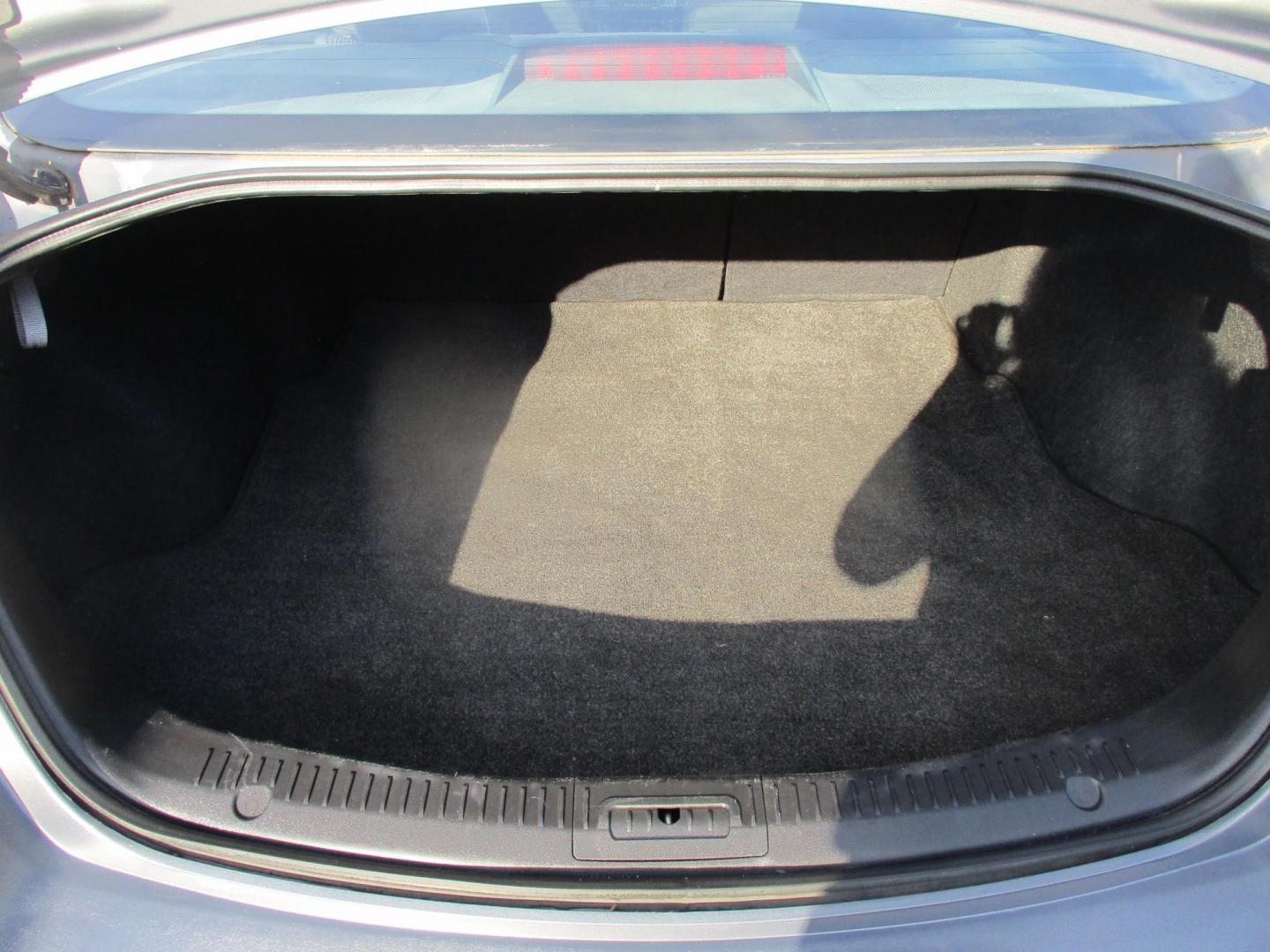 2011 GRAY Mazda MAZDA6 I Grand Touring (1YVHZ8CH5B5) with an 2.5L L4 DOHC 16V engine, 5-Speed Automatic transmission, located at 540a Delsea Drive, Sewell, NJ, 08080, (987) 867-5309, 39.752560, -75.111206 - Photo#24