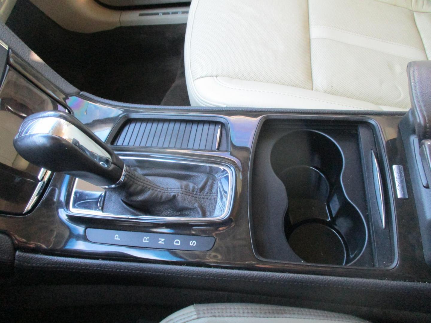 2015 BLACK Lincoln MKS AWD (1LNHL9EK0FG) with an 3.7L V6 DOHC 24V engine, 6-Speed Automatic transmission, located at 540a Delsea Drive, Sewell, NJ, 08080, (987) 867-5309, 39.752560, -75.111206 - Photo#22