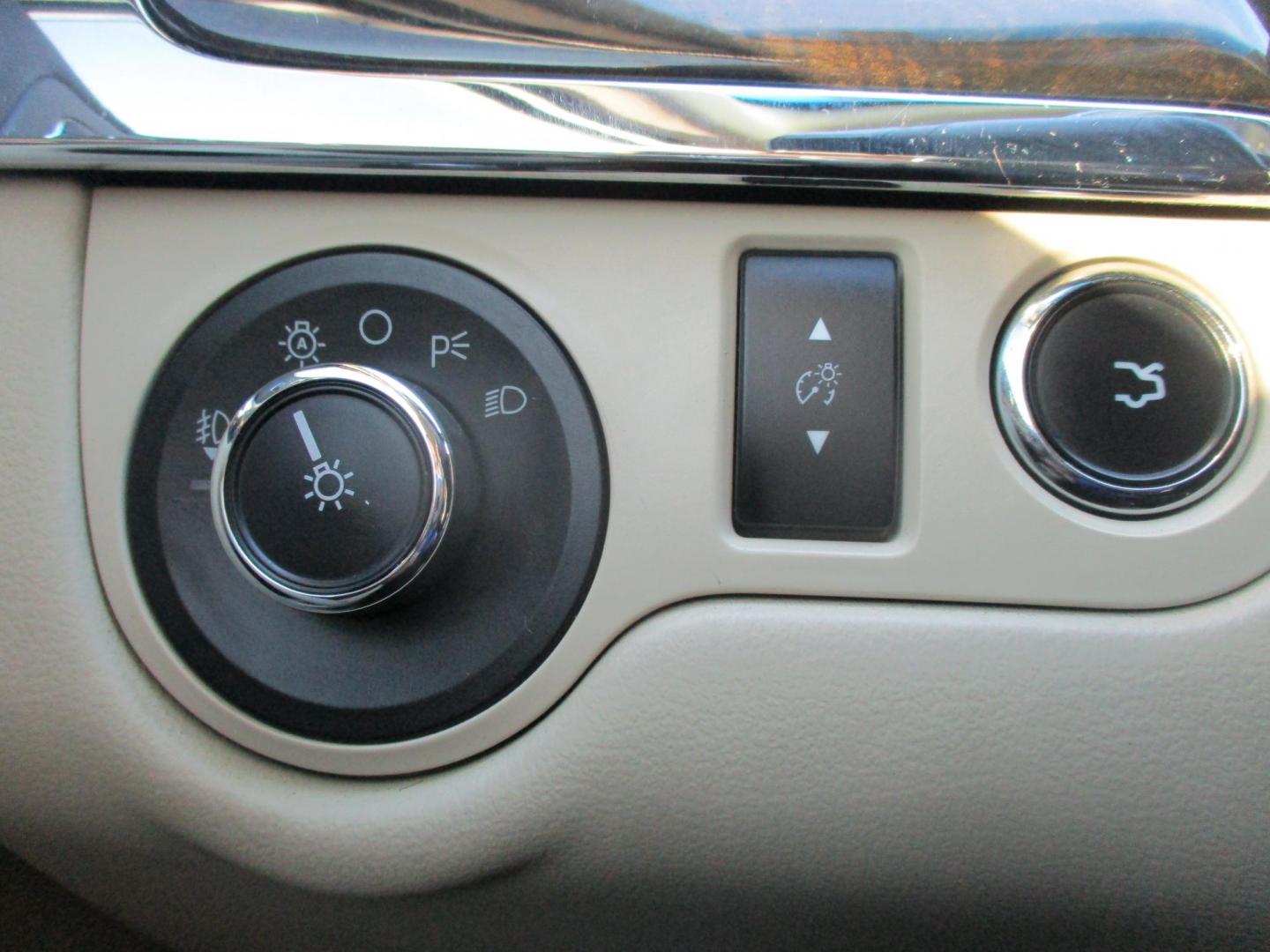 2015 BLACK Lincoln MKS AWD (1LNHL9EK0FG) with an 3.7L V6 DOHC 24V engine, 6-Speed Automatic transmission, located at 540a Delsea Drive, Sewell, NJ, 08080, (987) 867-5309, 39.752560, -75.111206 - Photo#23