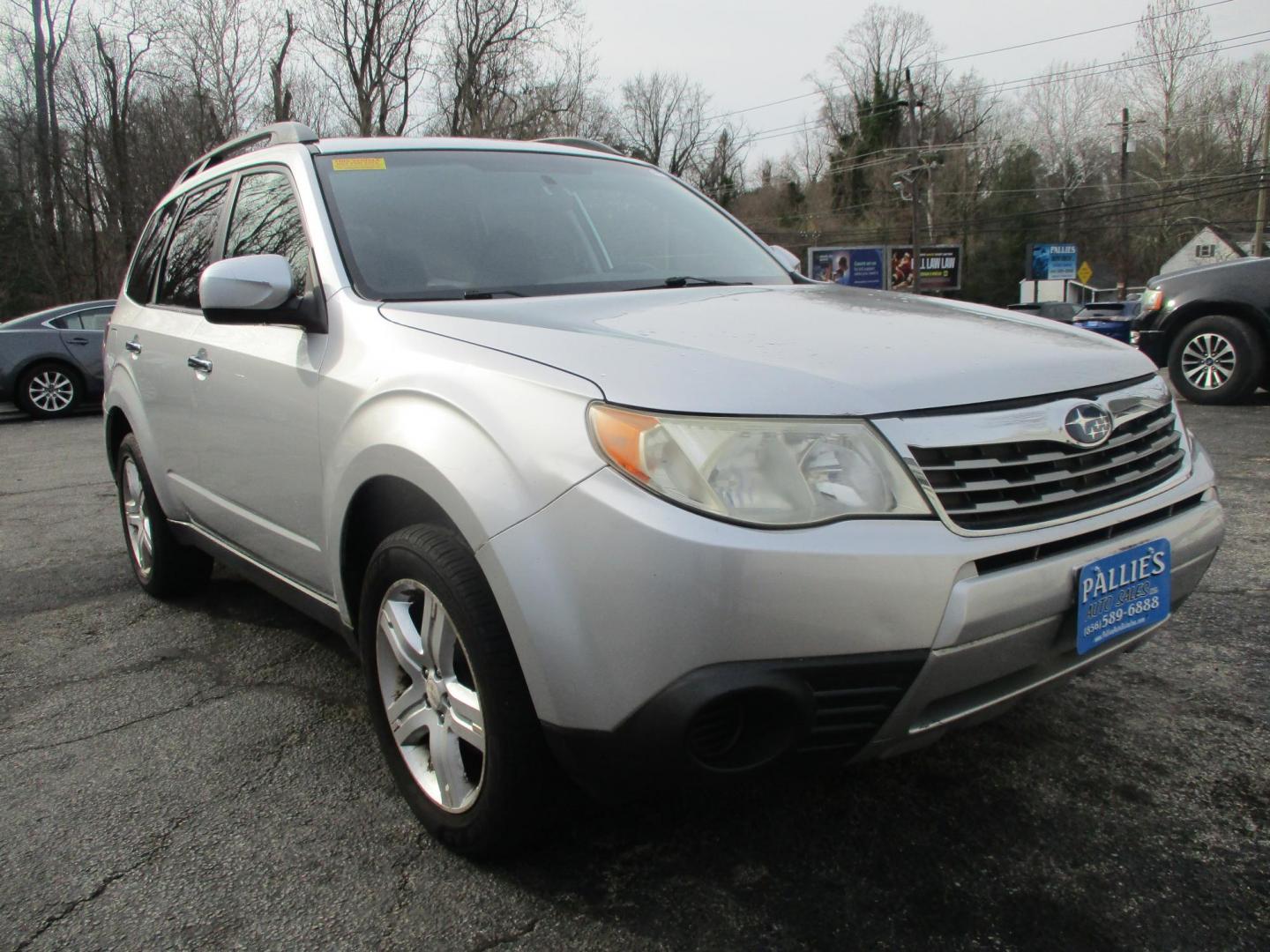 2009 SILVER Subaru Forester 2.5X Premium (JF2SH63699H) with an 2.5L H4 SOHC 16V engine, 4-Speed Automatic transmission, located at 540a Delsea Drive, Sewell, NJ, 08080, (987) 867-5309, 39.752560, -75.111206 - Photo#8