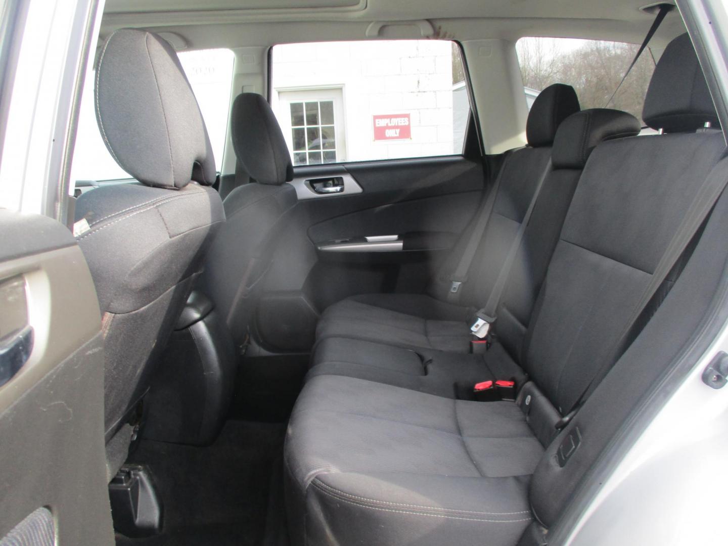 2009 SILVER Subaru Forester 2.5X Premium (JF2SH63699H) with an 2.5L H4 SOHC 16V engine, 4-Speed Automatic transmission, located at 540a Delsea Drive, Sewell, NJ, 08080, (987) 867-5309, 39.752560, -75.111206 - Photo#15