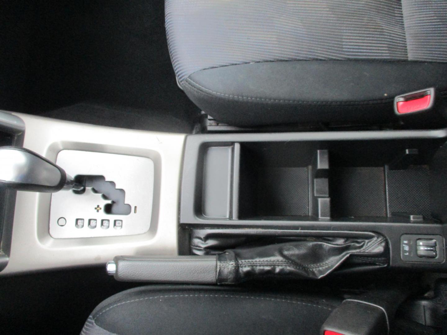 2009 SILVER Subaru Forester 2.5X Premium (JF2SH63699H) with an 2.5L H4 SOHC 16V engine, 4-Speed Automatic transmission, located at 540a Delsea Drive, Sewell, NJ, 08080, (987) 867-5309, 39.752560, -75.111206 - Photo#21