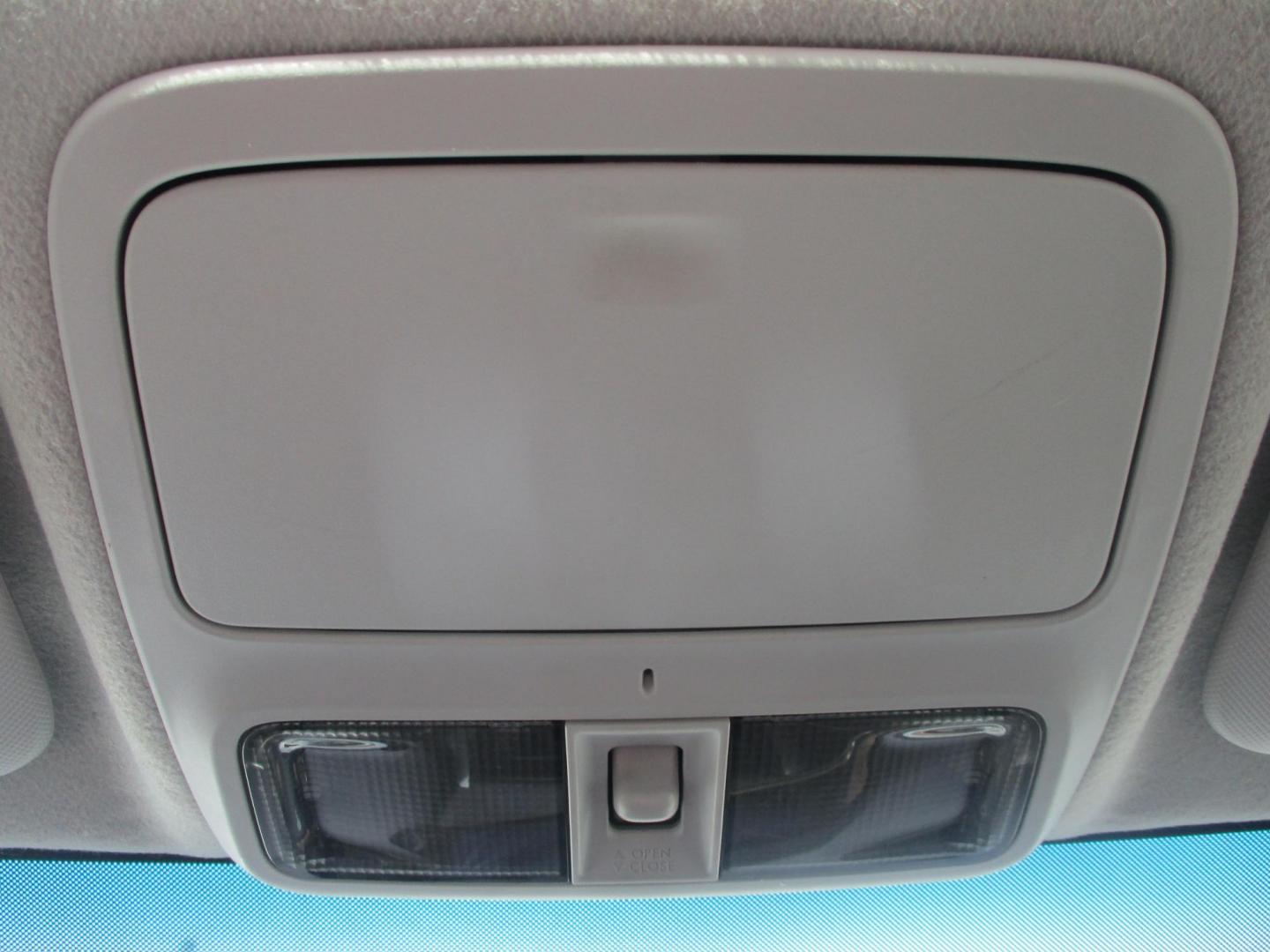 2009 SILVER Subaru Forester 2.5X Premium (JF2SH63699H) with an 2.5L H4 SOHC 16V engine, 4-Speed Automatic transmission, located at 540a Delsea Drive, Sewell, NJ, 08080, (987) 867-5309, 39.752560, -75.111206 - Photo#24