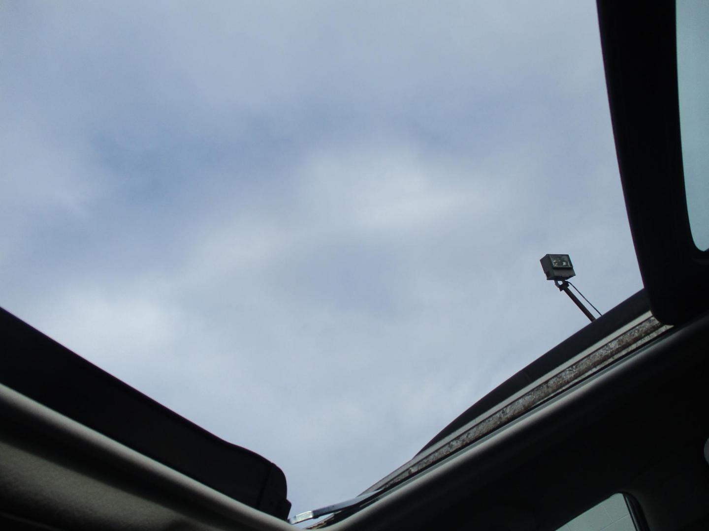 2009 SILVER Subaru Forester 2.5X Premium (JF2SH63699H) with an 2.5L H4 SOHC 16V engine, 4-Speed Automatic transmission, located at 540a Delsea Drive, Sewell, NJ, 08080, (987) 867-5309, 39.752560, -75.111206 - Photo#25