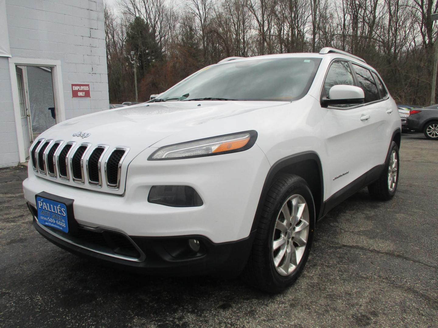 2014 WHITE Jeep Cherokee Limited 4WD (1C4PJMDB4EW) with an 2.4L L4 DOHC 16V engine, 9-Speed Automatic transmission, located at 540a Delsea Drive, Sewell, NJ, 08080, (987) 867-5309, 39.752560, -75.111206 - Photo#0