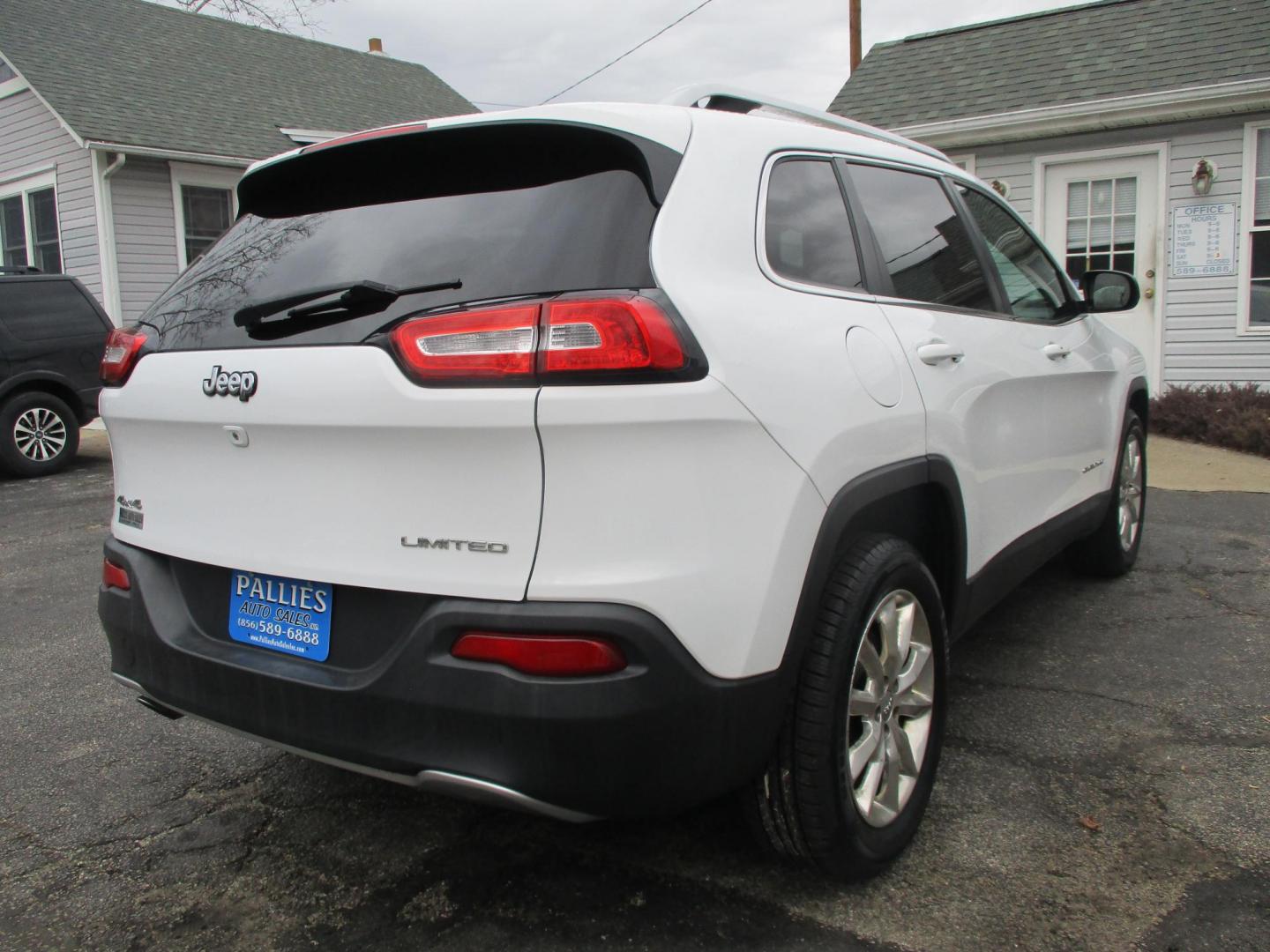 2014 WHITE Jeep Cherokee Limited 4WD (1C4PJMDB4EW) with an 2.4L L4 DOHC 16V engine, 9-Speed Automatic transmission, located at 540a Delsea Drive, Sewell, NJ, 08080, (987) 867-5309, 39.752560, -75.111206 - Photo#7