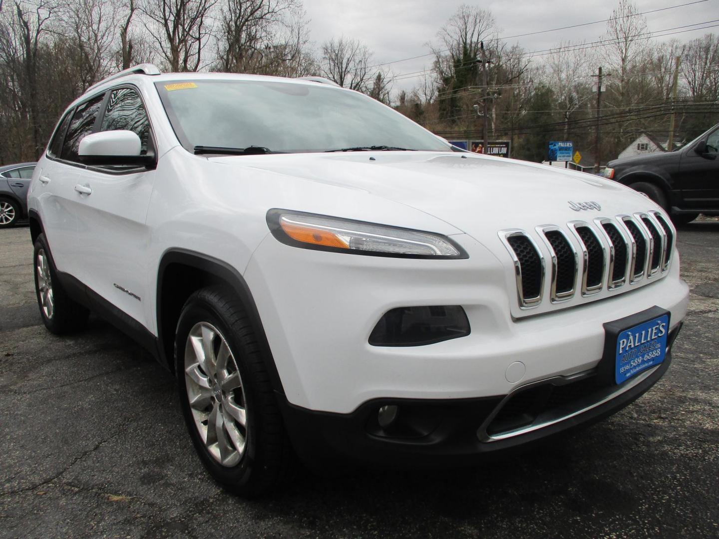 2014 WHITE Jeep Cherokee Limited 4WD (1C4PJMDB4EW) with an 2.4L L4 DOHC 16V engine, 9-Speed Automatic transmission, located at 540a Delsea Drive, Sewell, NJ, 08080, (987) 867-5309, 39.752560, -75.111206 - Photo#9