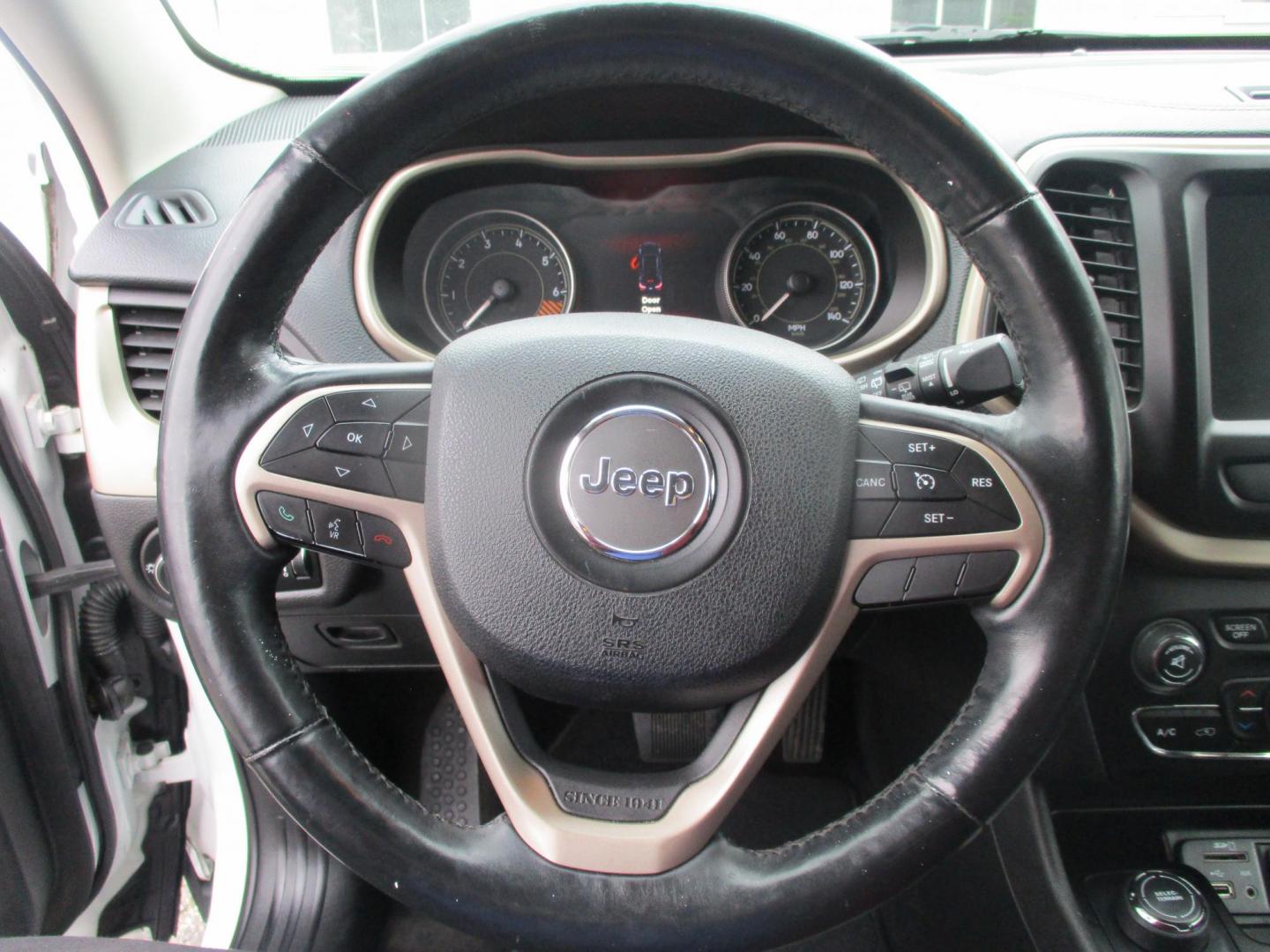 2014 WHITE Jeep Cherokee Limited 4WD (1C4PJMDB4EW) with an 2.4L L4 DOHC 16V engine, 9-Speed Automatic transmission, located at 540a Delsea Drive, Sewell, NJ, 08080, (987) 867-5309, 39.752560, -75.111206 - Photo#17