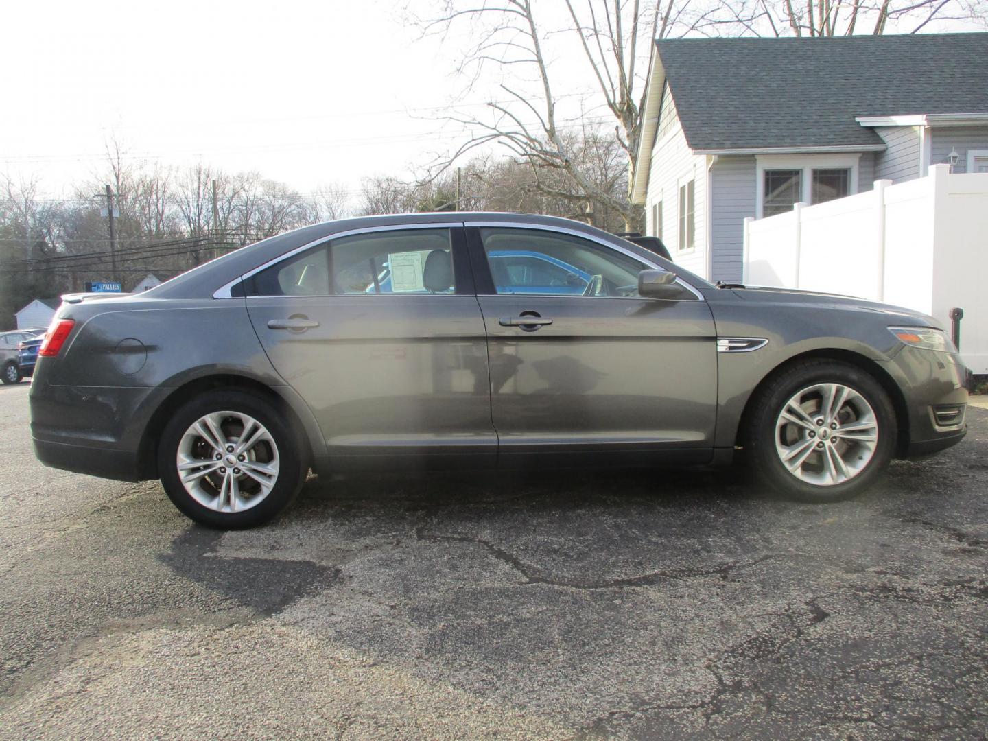 2018 GRAY Ford Taurus SEL AWD (1FAHP2H83JG) with an 3.5L V6 DOHC 24V engine, 6A transmission, located at 540a Delsea Drive, Sewell, NJ, 08080, (987) 867-5309, 39.752560, -75.111206 - Photo#6
