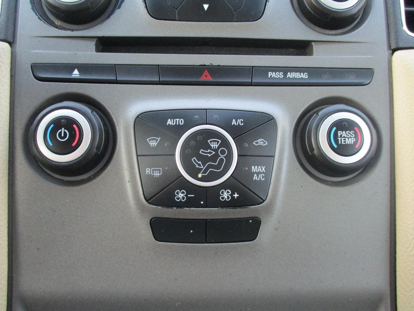 2018 GRAY Ford Taurus SEL AWD (1FAHP2H83JG) with an 3.5L V6 DOHC 24V engine, 6A transmission, located at 540a Delsea Drive, Sewell, NJ, 08080, (987) 867-5309, 39.752560, -75.111206 - Photo#20