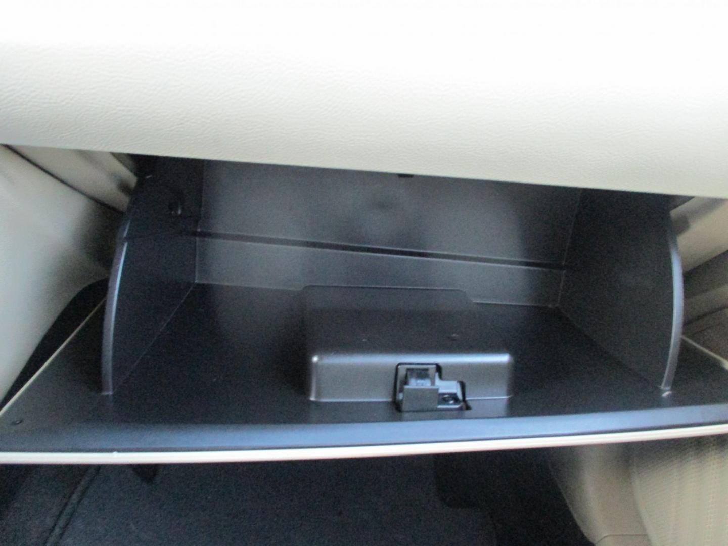 2018 GRAY Ford Taurus SEL AWD (1FAHP2H83JG) with an 3.5L V6 DOHC 24V engine, 6A transmission, located at 540a Delsea Drive, Sewell, NJ, 08080, (987) 867-5309, 39.752560, -75.111206 - Photo#23