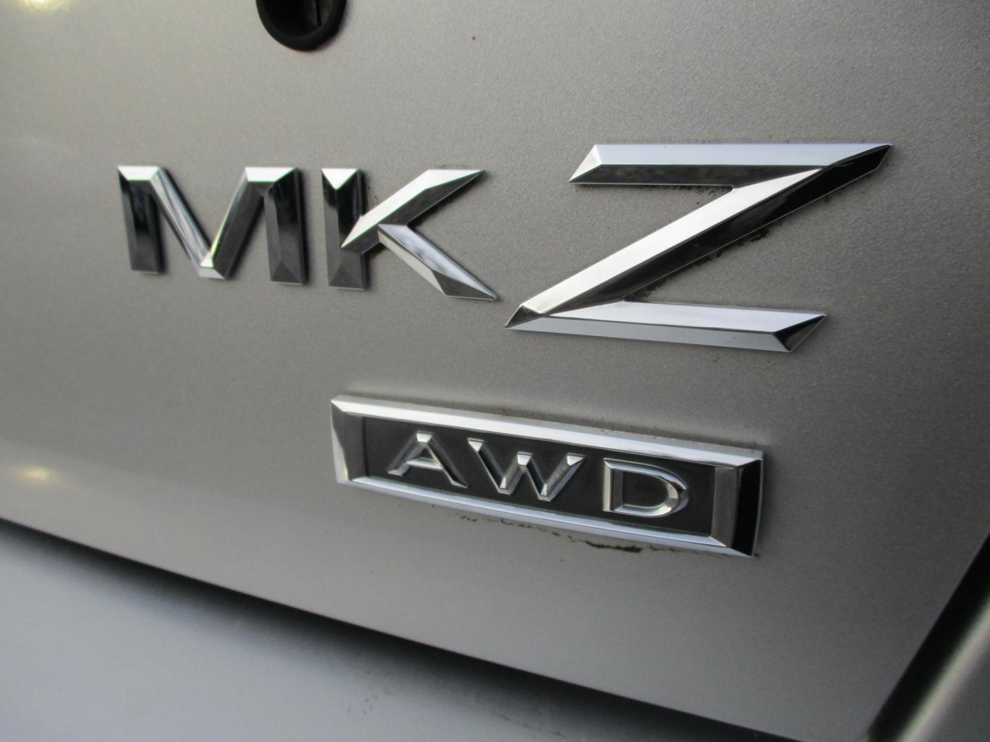 2012 SILVER Lincoln MKZ AWD (3LNHL2JC0CR) with an 3.5L V6 DOHC 24V engine, 6-Speed Automatic transmission, located at 540a Delsea Drive, Sewell, NJ, 08080, (987) 867-5309, 39.752560, -75.111206 - Photo#5