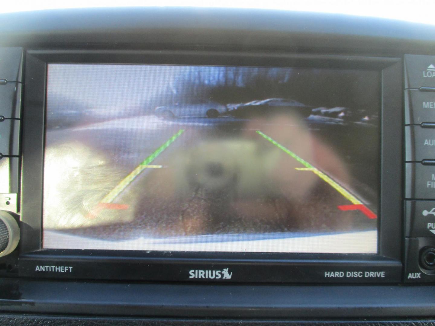 2014 WHITE Chrysler Town & Country Touring (2C4RC1BG0ER) with an 3.6L V6 DOHC 24V engine, 6-Speed Automatic transmission, located at 540a Delsea Drive, Sewell, NJ, 08080, (987) 867-5309, 39.752560, -75.111206 - Photo#17