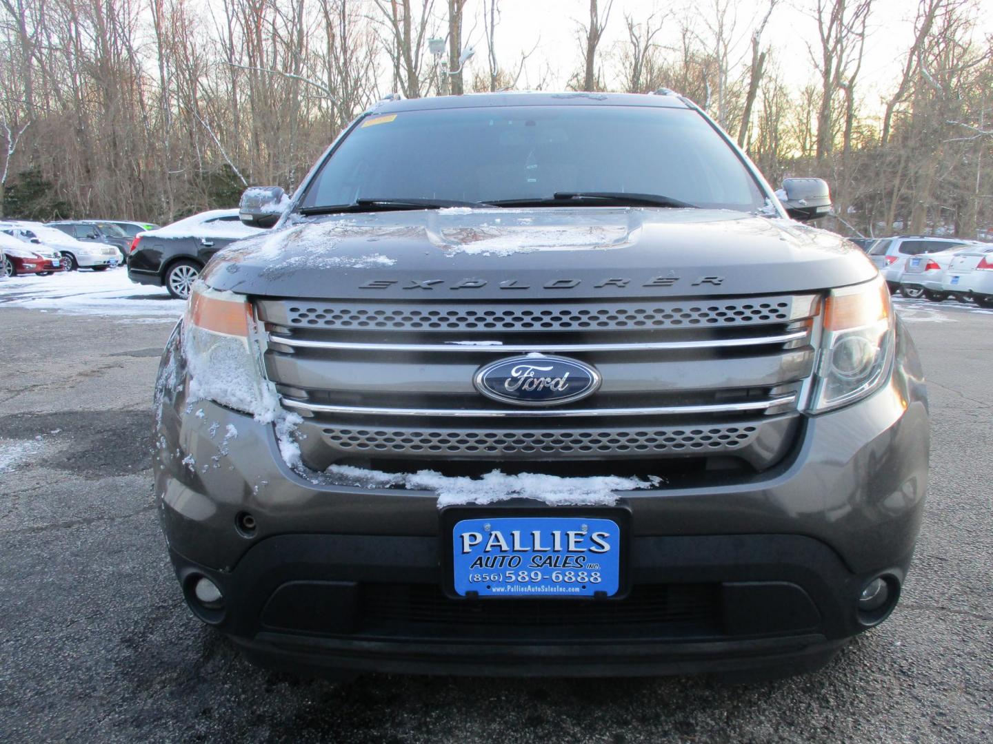 2015 GRAY Ford Explorer XLT 4WD (1FM5K8D87FG) with an 3.5L V6 DOHC 24V engine, 6-Speed Automatic transmission, located at 540a Delsea Drive, Sewell, NJ, 08080, (987) 867-5309, 39.752560, -75.111206 - Photo#10
