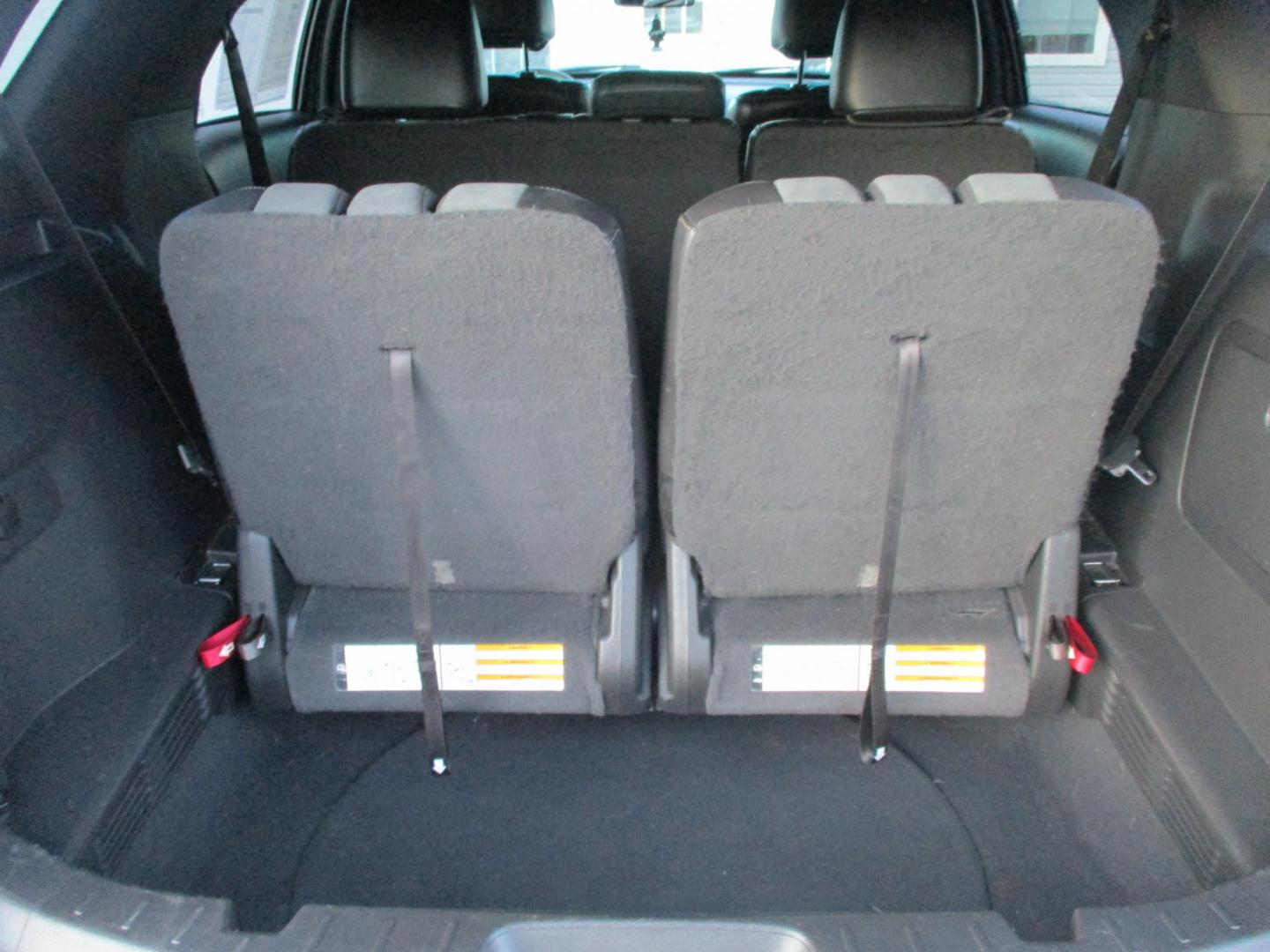 2015 GRAY Ford Explorer XLT 4WD (1FM5K8D87FG) with an 3.5L V6 DOHC 24V engine, 6-Speed Automatic transmission, located at 540a Delsea Drive, Sewell, NJ, 08080, (987) 867-5309, 39.752560, -75.111206 - Photo#30