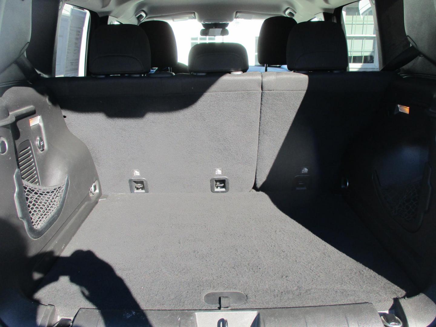 2017 GRAY Jeep Renegade Latitude 4WD (ZACCJBBB1HP) with an 2.4L L4 DOHC 16V engine, 6M transmission, located at 540a Delsea Drive, Sewell, NJ, 08080, (987) 867-5309, 39.752560, -75.111206 - Photo#26