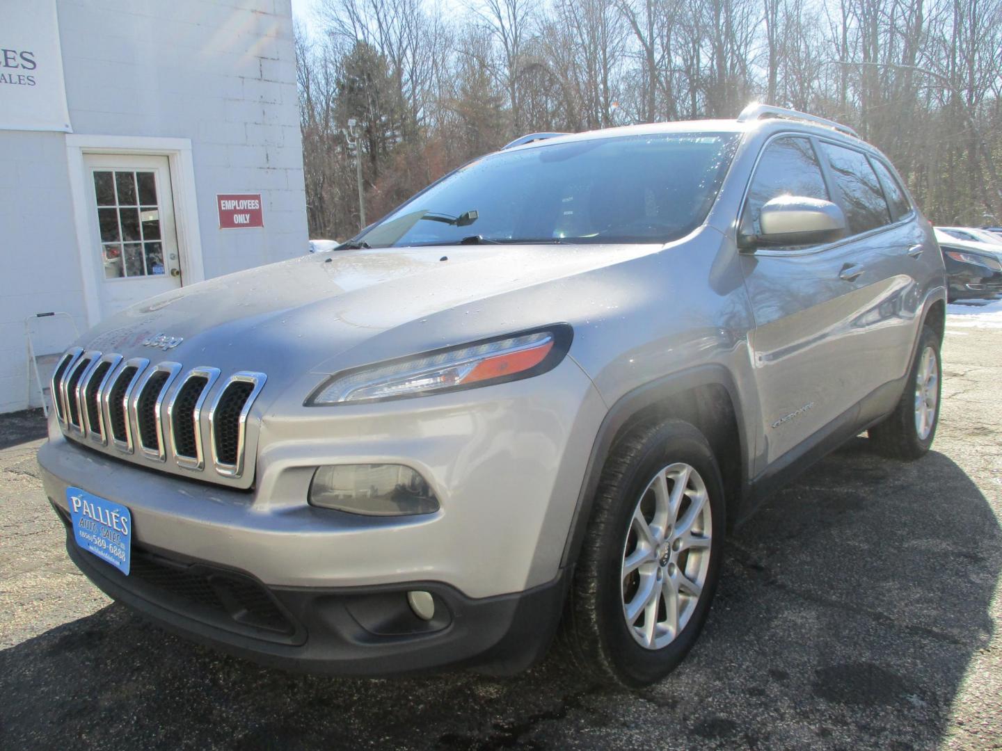 2015 SILVER Jeep Cherokee Latitude FWD (1C4PJLCB9FW) with an 2.4L L4 DOHC 16V engine, 9-Speed Automatic transmission, located at 540a Delsea Drive, Sewell, NJ, 08080, (987) 867-5309, 39.752560, -75.111206 - Photo#0