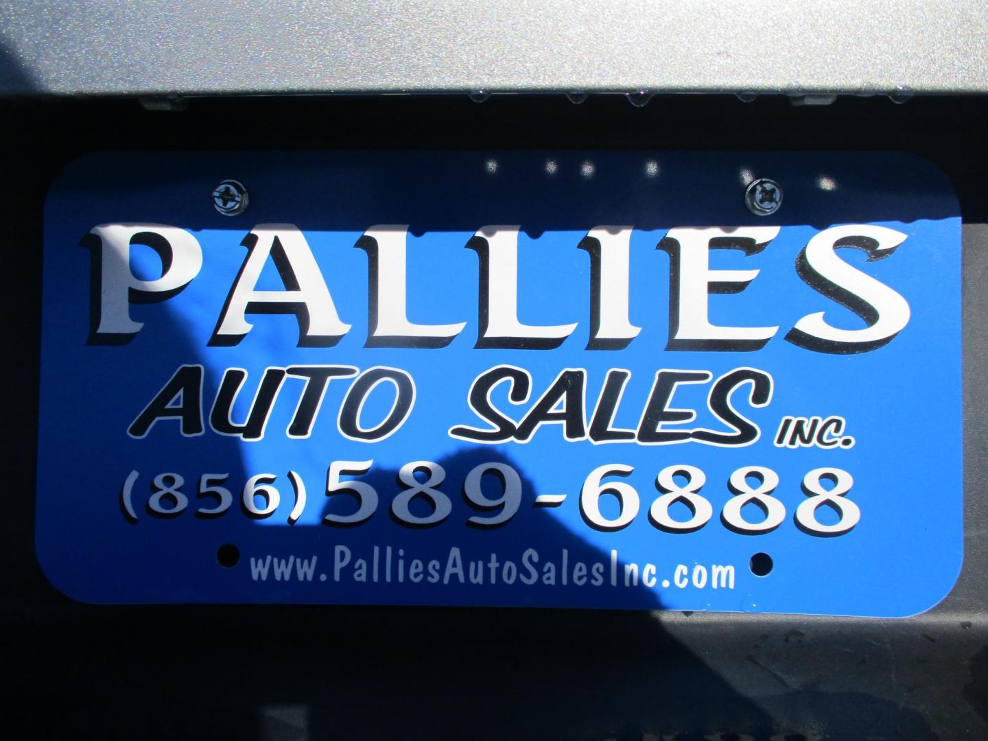 2015 SILVER Jeep Cherokee Latitude FWD (1C4PJLCB9FW) with an 2.4L L4 DOHC 16V engine, 9-Speed Automatic transmission, located at 540a Delsea Drive, Sewell, NJ, 08080, (987) 867-5309, 39.752560, -75.111206 - Photo#4