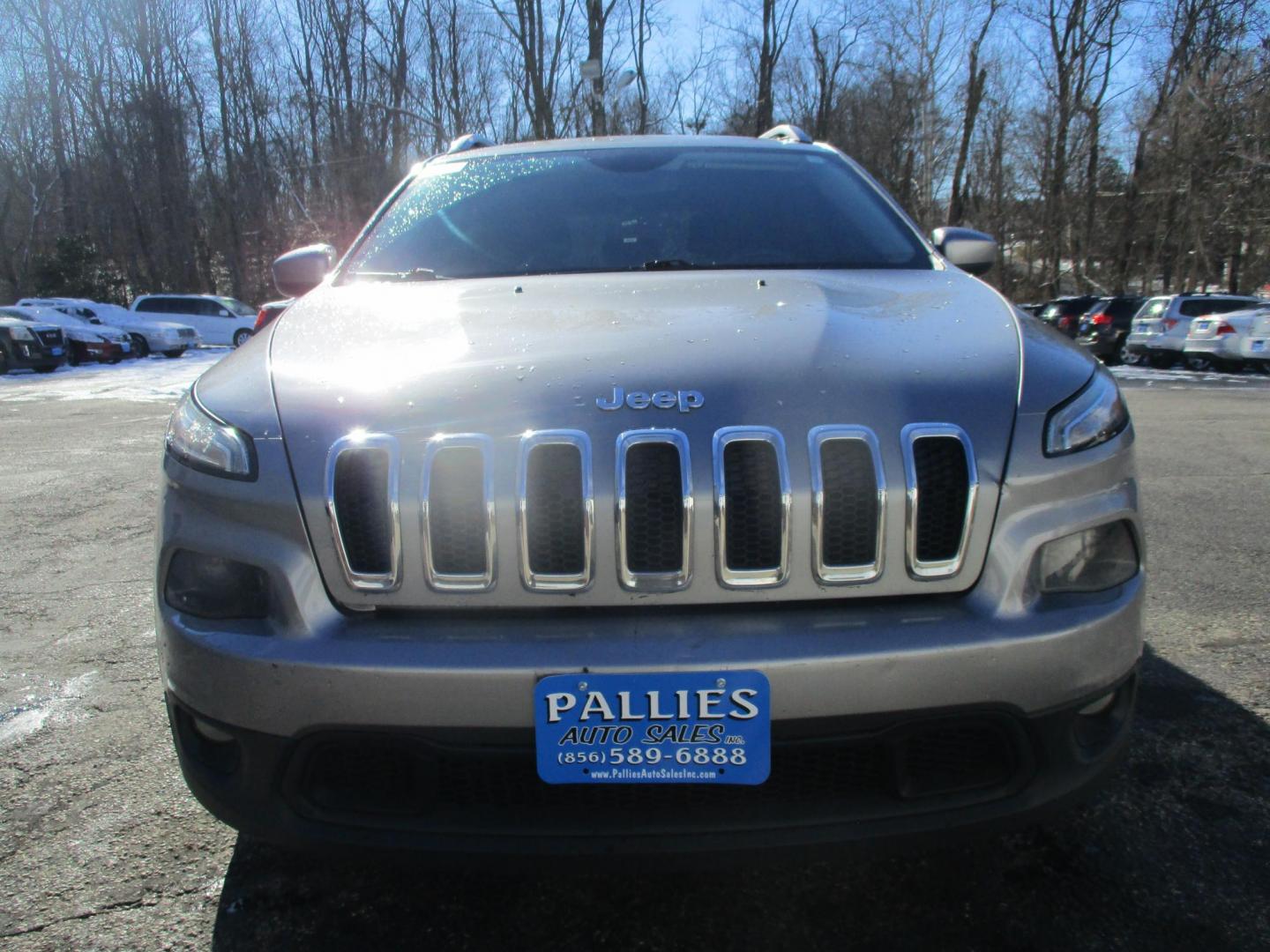 2015 SILVER Jeep Cherokee Latitude FWD (1C4PJLCB9FW) with an 2.4L L4 DOHC 16V engine, 9-Speed Automatic transmission, located at 540a Delsea Drive, Sewell, NJ, 08080, (987) 867-5309, 39.752560, -75.111206 - Photo#9