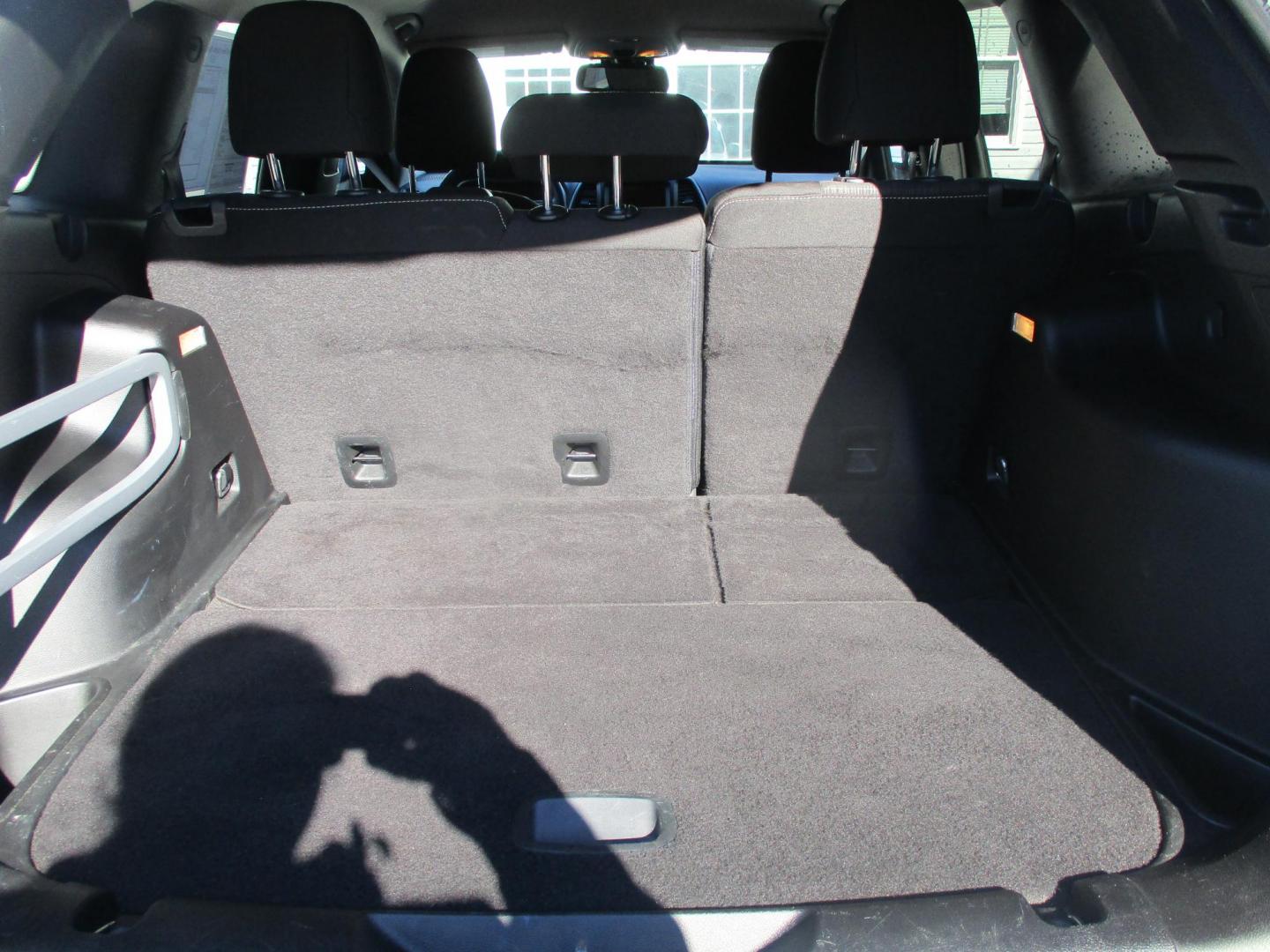 2015 SILVER Jeep Cherokee Latitude FWD (1C4PJLCB9FW) with an 2.4L L4 DOHC 16V engine, 9-Speed Automatic transmission, located at 540a Delsea Drive, Sewell, NJ, 08080, (987) 867-5309, 39.752560, -75.111206 - Photo#26