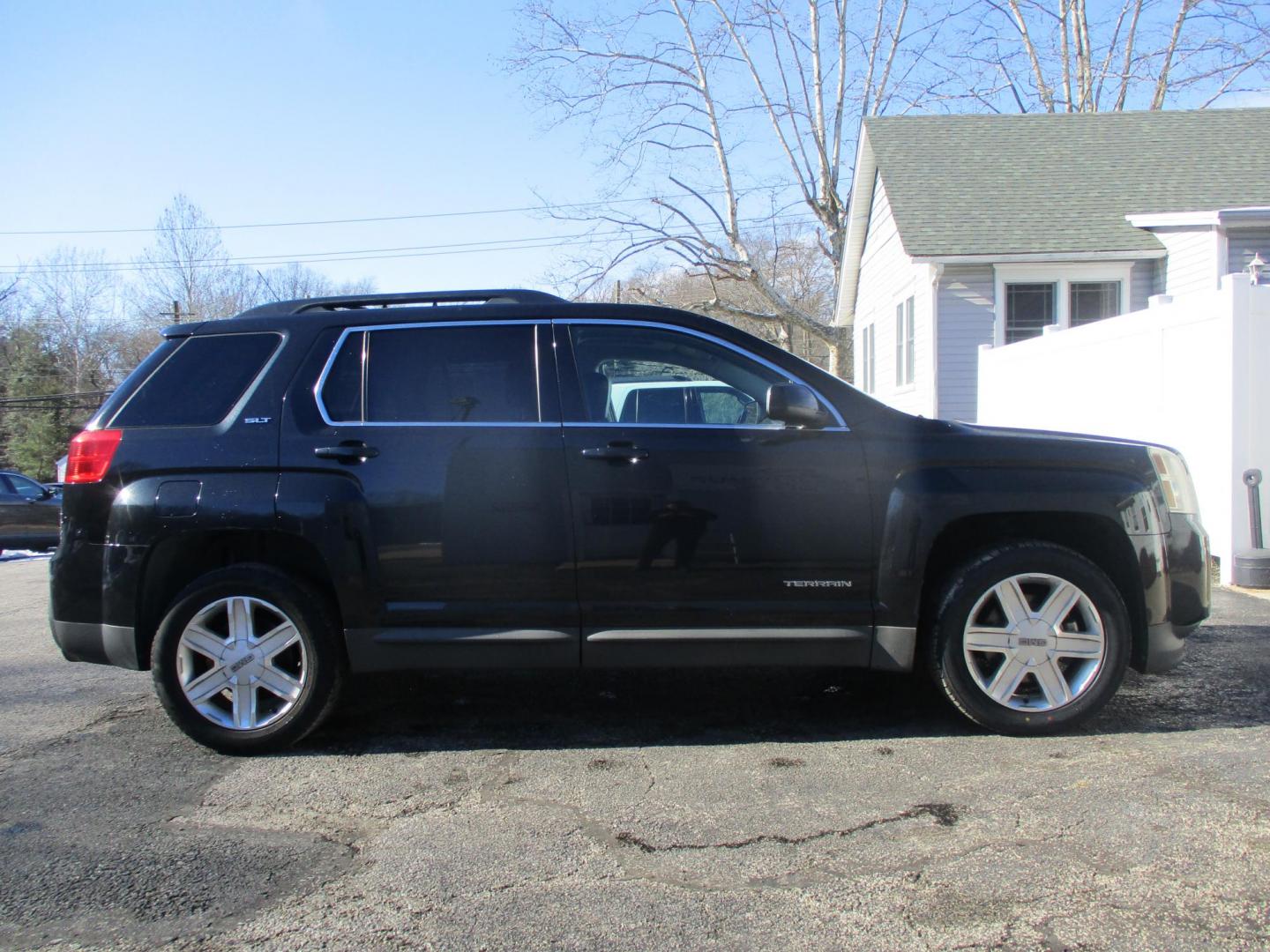2011 BLACK GMC Terrain SLT1 FWD (2CTFLUE58B6) with an 3.0L V6 DOHC 24V engine, 6-Speed Automatic transmission, located at 540a Delsea Drive, Sewell, NJ, 08080, (987) 867-5309, 39.752560, -75.111206 - Photo#6