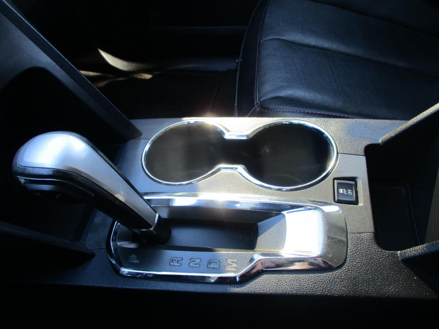 2011 BLACK GMC Terrain SLT1 FWD (2CTFLUE58B6) with an 3.0L V6 DOHC 24V engine, 6-Speed Automatic transmission, located at 540a Delsea Drive, Sewell, NJ, 08080, (987) 867-5309, 39.752560, -75.111206 - Photo#23