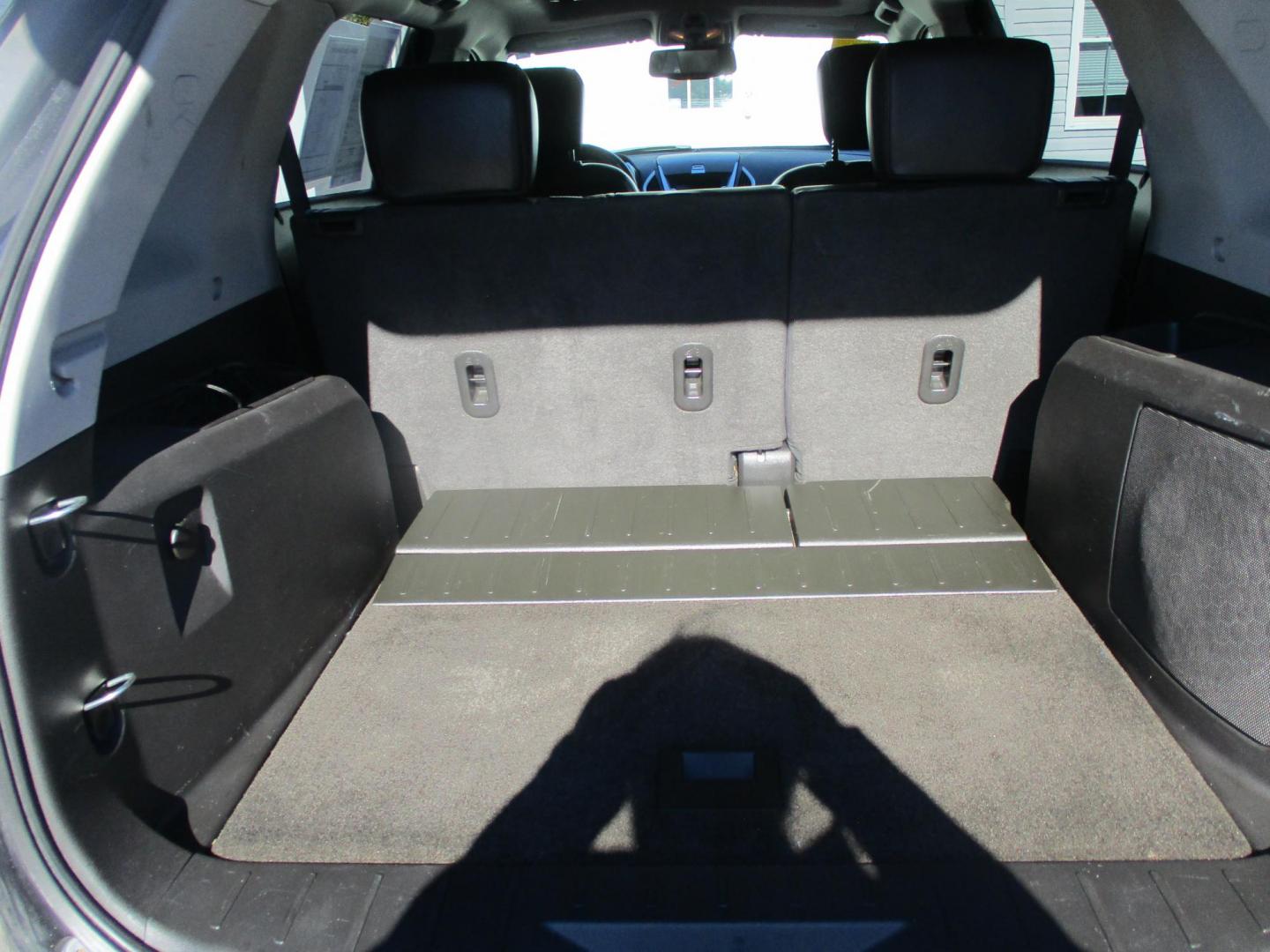 2011 BLACK GMC Terrain SLT1 FWD (2CTFLUE58B6) with an 3.0L V6 DOHC 24V engine, 6-Speed Automatic transmission, located at 540a Delsea Drive, Sewell, NJ, 08080, (987) 867-5309, 39.752560, -75.111206 - Photo#26