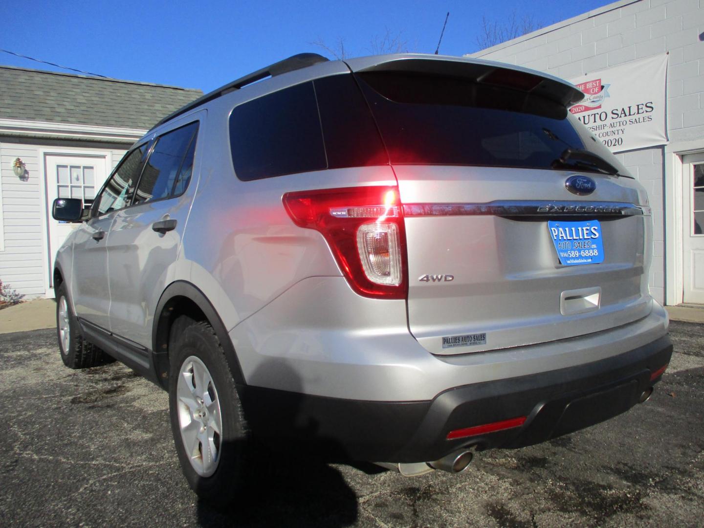 2013 SILVER Ford Explorer Base 4WD (1FM5K8B86DG) with an 3.5L V6 DOHC 24V engine, 6-Speed Automatic transmission, located at 540a Delsea Drive, Sewell, NJ, 08080, (987) 867-5309, 39.752560, -75.111206 - Photo#2