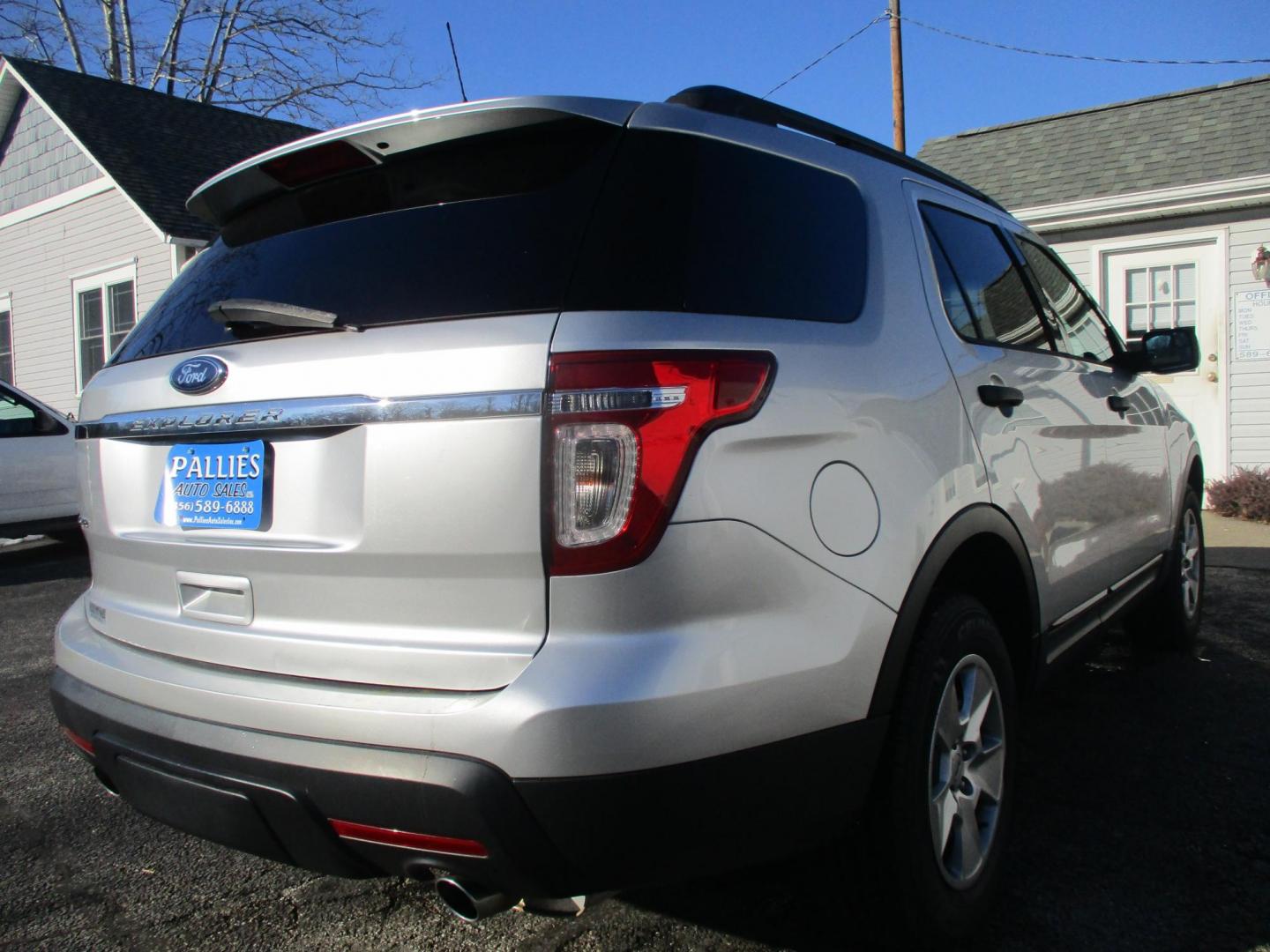 2013 SILVER Ford Explorer Base 4WD (1FM5K8B86DG) with an 3.5L V6 DOHC 24V engine, 6-Speed Automatic transmission, located at 540a Delsea Drive, Sewell, NJ, 08080, (987) 867-5309, 39.752560, -75.111206 - Photo#6