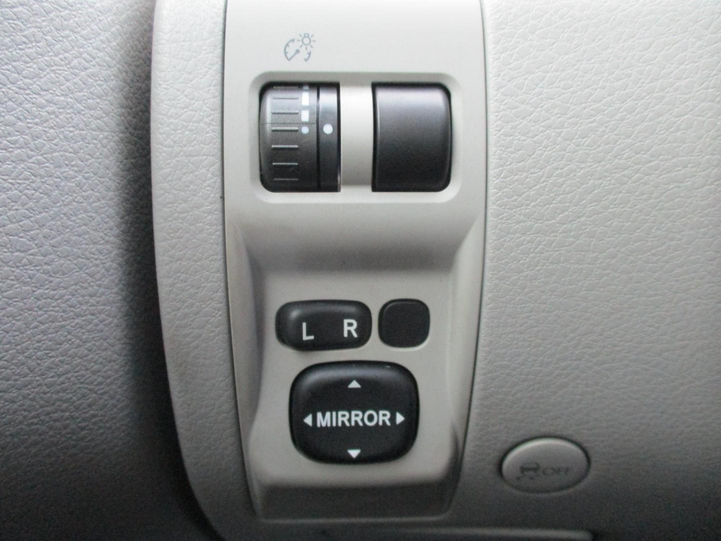 2011 RED Subaru Forester 2.5X Limited (JF2SHAEC9BH) with an 2.5L H4 SOHC 16V engine, 4-Speed Automatic transmission, located at 540a Delsea Drive, Sewell, NJ, 08080, (987) 867-5309, 39.752560, -75.111206 - Photo#24