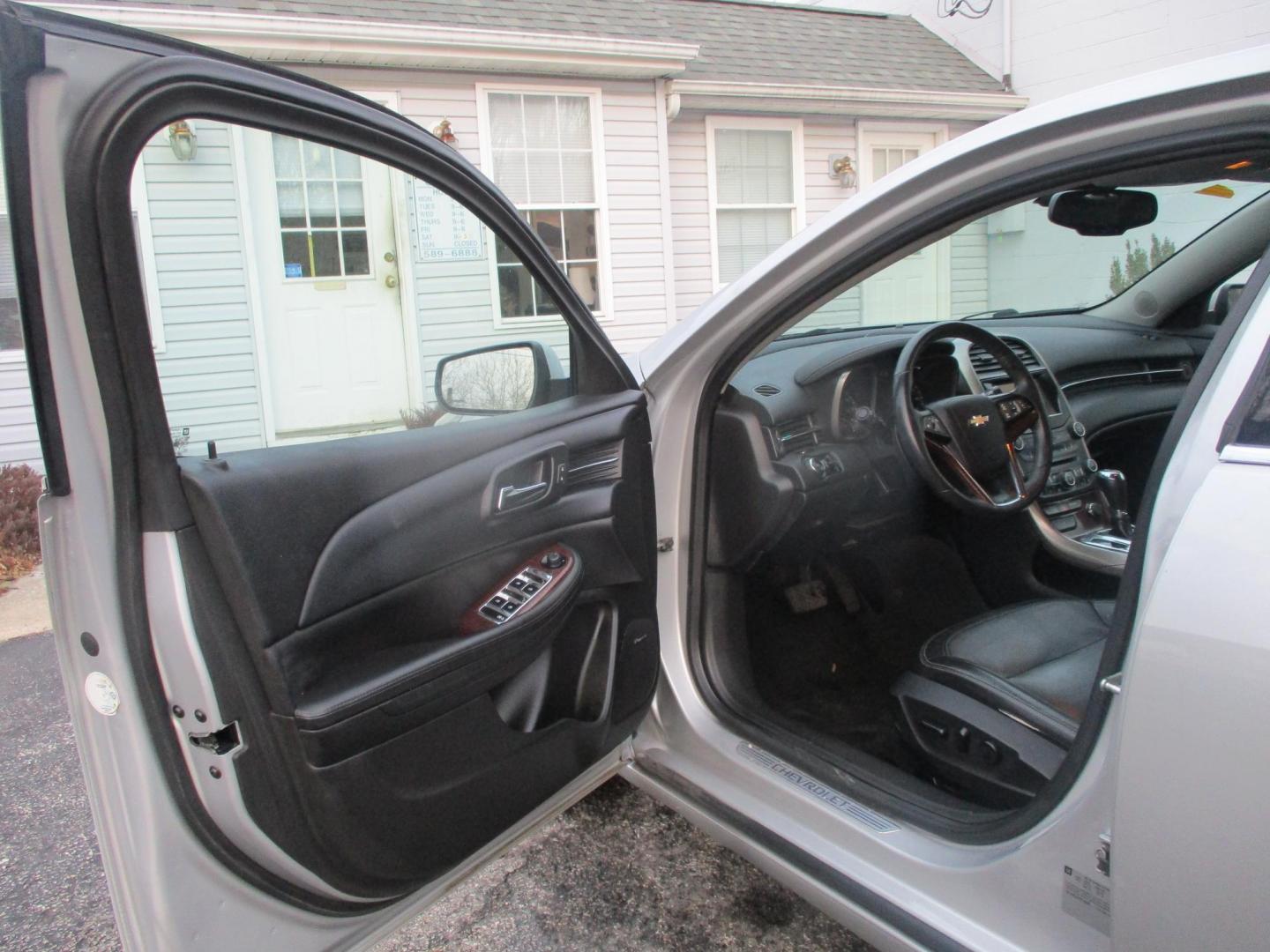 2013 SILVER Chevrolet Malibu LTZ (1G11H5SA7DF) with an 2.5L L4 DOHC 16V engine, 6-Speed Automatic transmission, located at 540a Delsea Drive, Sewell, NJ, 08080, (987) 867-5309, 39.752560, -75.111206 - Photo#9