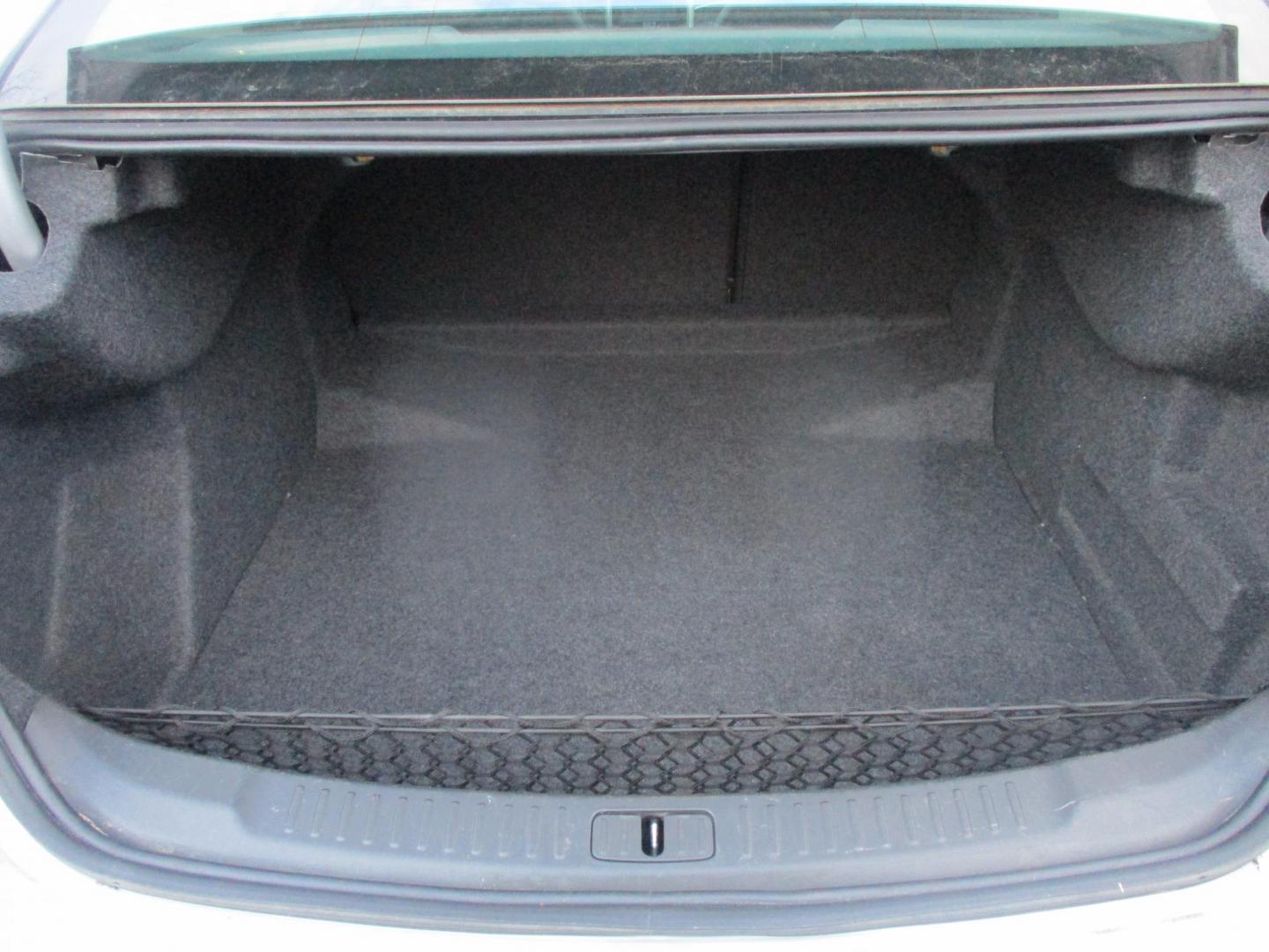 2013 SILVER Chevrolet Malibu LTZ (1G11H5SA7DF) with an 2.5L L4 DOHC 16V engine, 6-Speed Automatic transmission, located at 540a Delsea Drive, Sewell, NJ, 08080, (987) 867-5309, 39.752560, -75.111206 - Photo#27