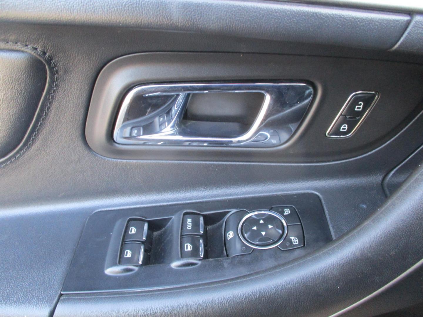 2013 BLACK Ford Taurus SEL AWD (1FAHP2H82DG) with an 3.5L V6 DOHC 24V engine, 6-Speed Automatic transmission, located at 540a Delsea Drive, Sewell, NJ, 08080, (987) 867-5309, 39.752560, -75.111206 - Photo#10