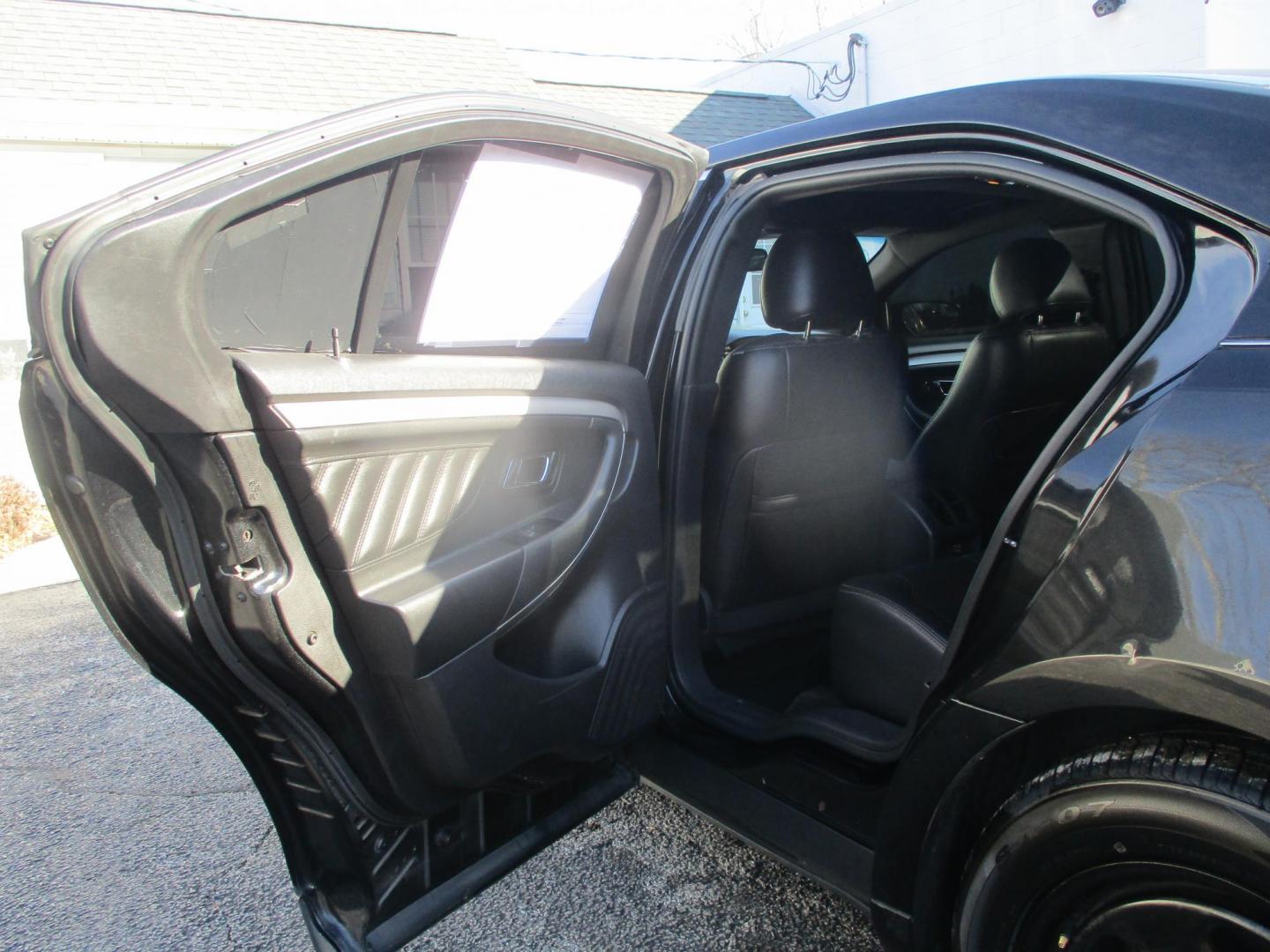 2013 BLACK Ford Taurus SEL AWD (1FAHP2H82DG) with an 3.5L V6 DOHC 24V engine, 6-Speed Automatic transmission, located at 540a Delsea Drive, Sewell, NJ, 08080, (987) 867-5309, 39.752560, -75.111206 - Photo#12