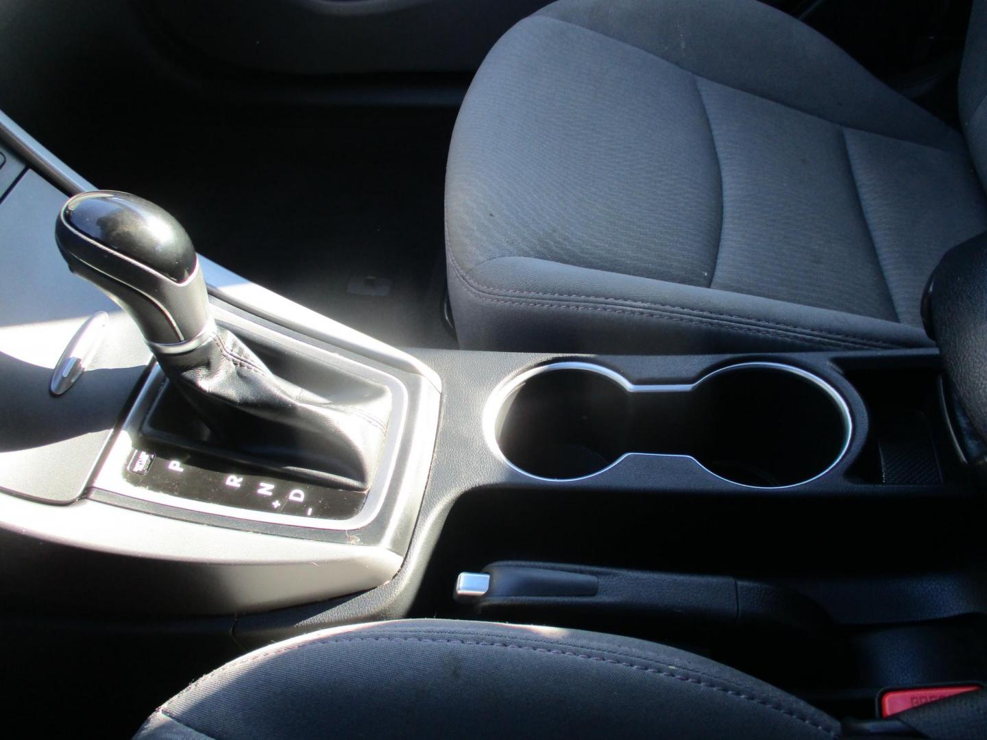 2016 BLUE Hyundai Elantra Limited (5NPDH4AE7GH) with an 1.8L L4 DOHC 16V engine, 6-Speed Automatic transmission, located at 540a Delsea Drive, Sewell, NJ, 08080, (987) 867-5309, 39.752560, -75.111206 - Photo#21